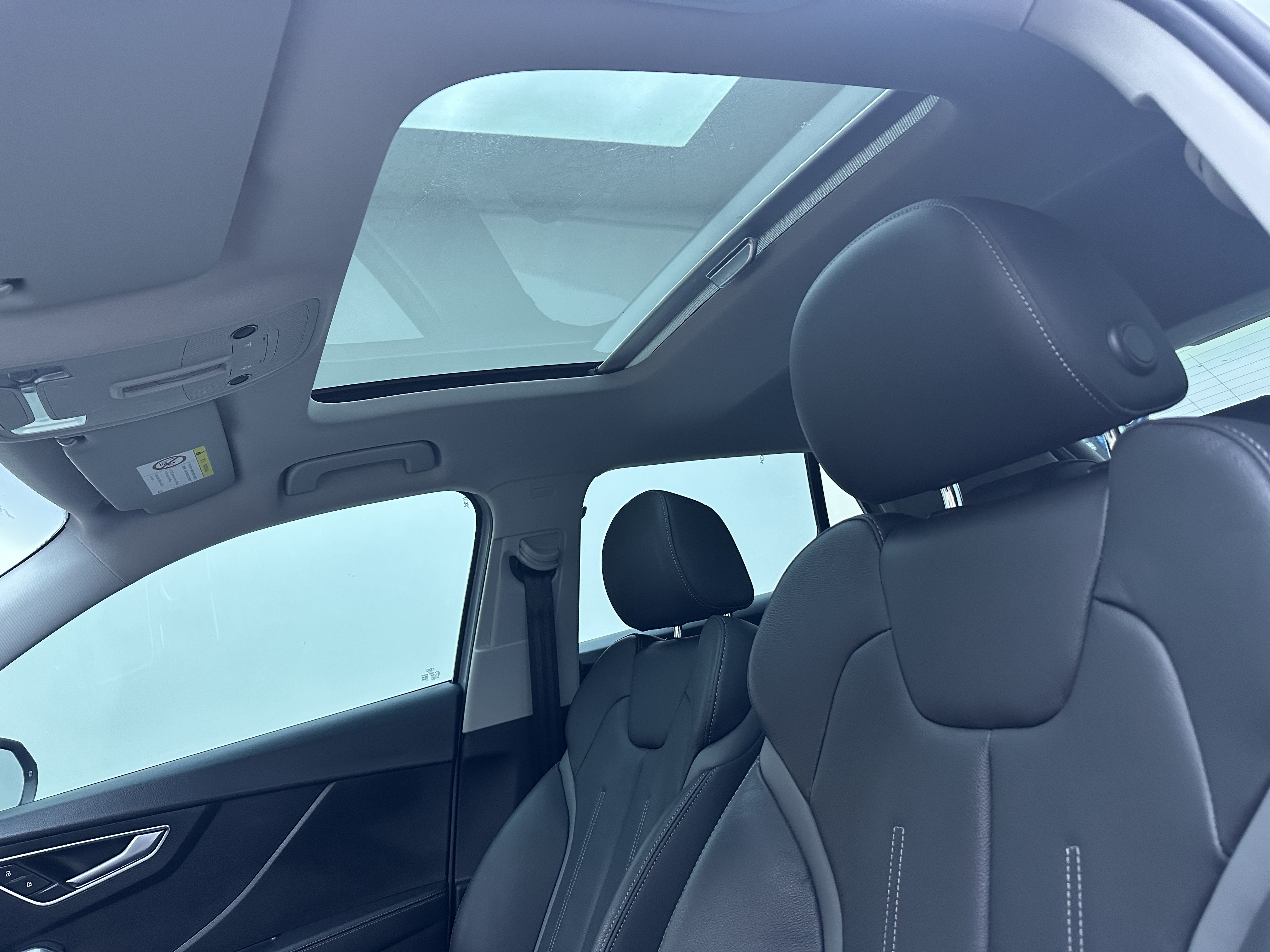 Audi Q2L 2021 car image #9