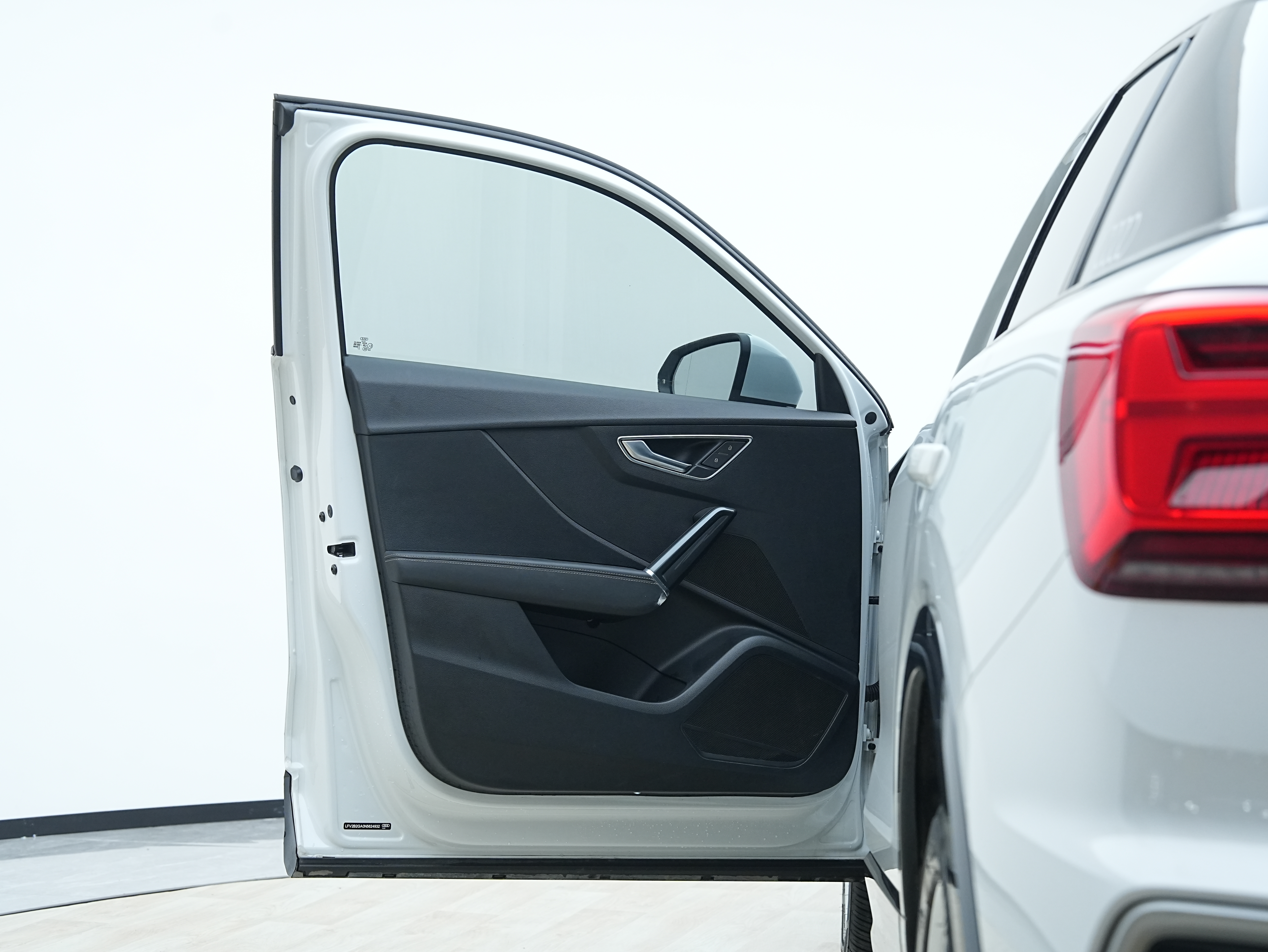 Audi Q2L 2023 imagem de carro #9