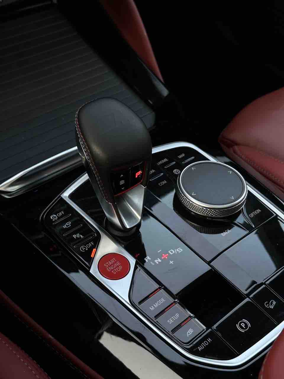 BMW X4 M 2024 صورة سيارة #9