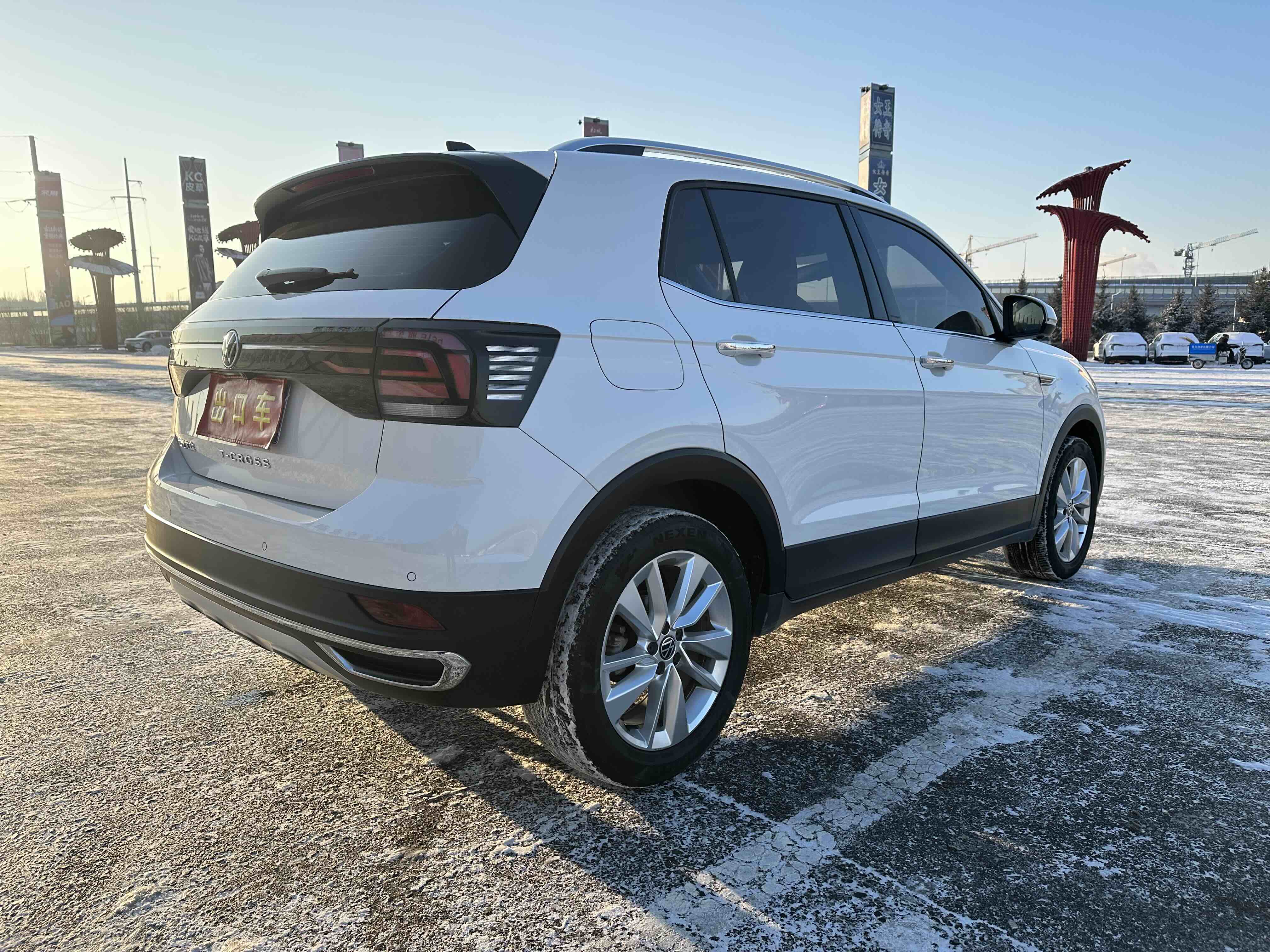 Volkswagen T-Cross 2022 car image #9