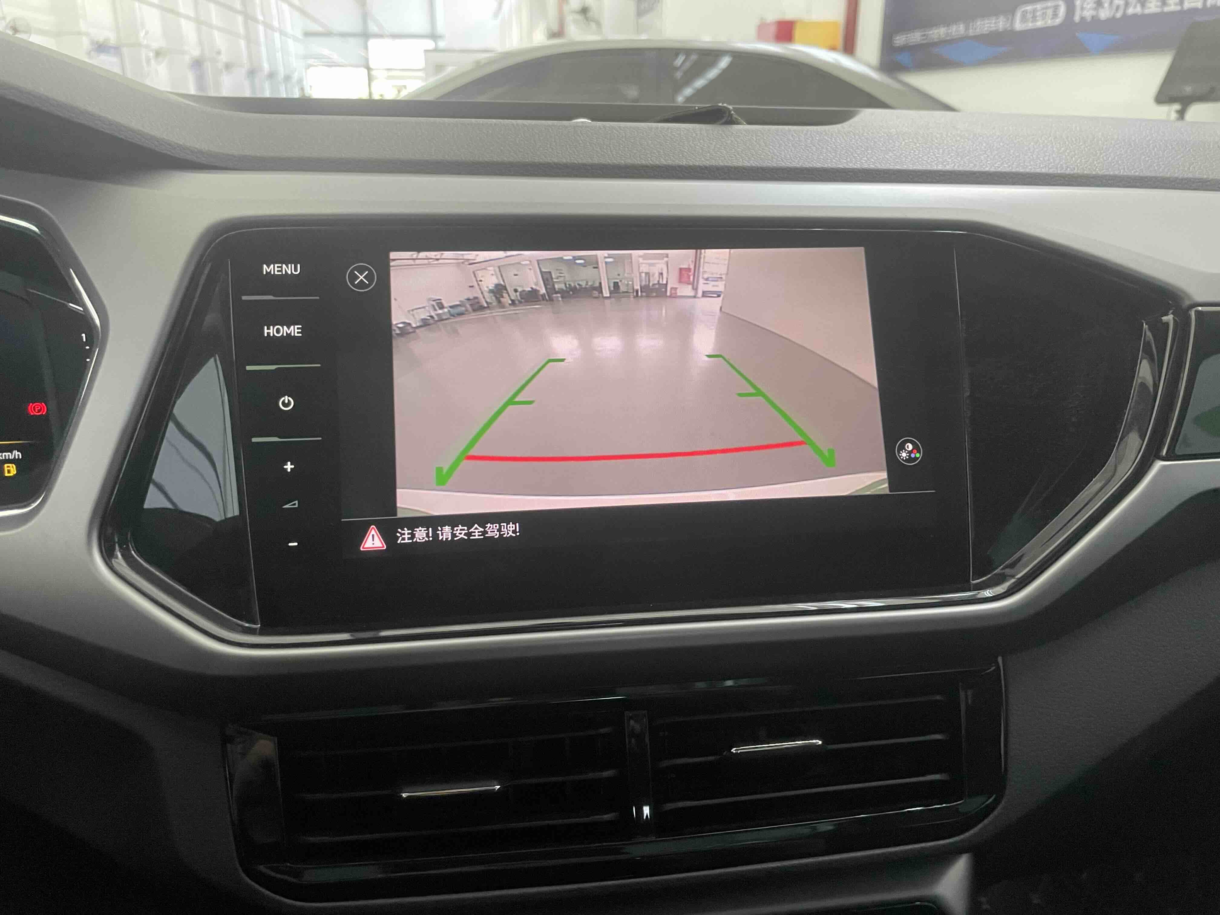 Volkswagen T-Cross 2022 #9 Volkswagen T-Cross 2022 car image #9