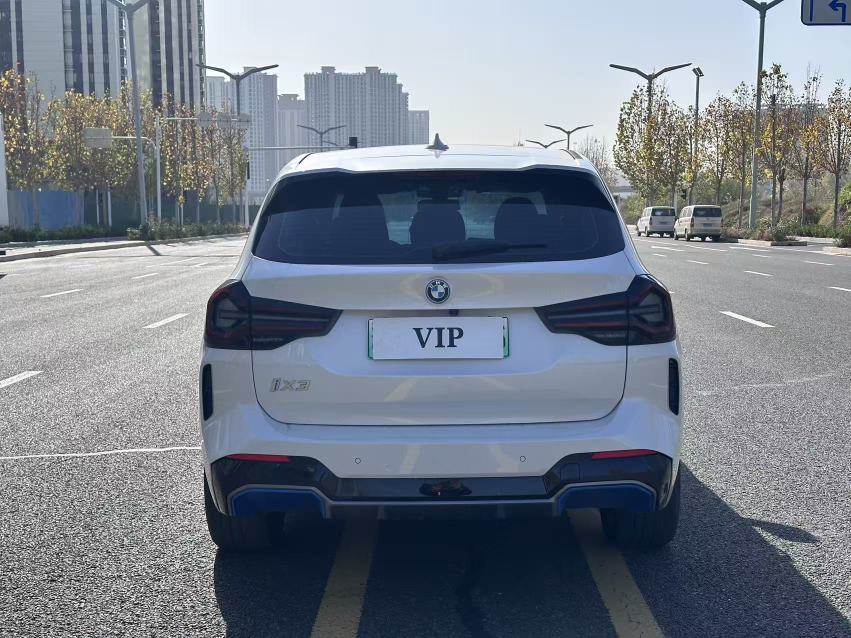 BMW iX3 2022 car image #9