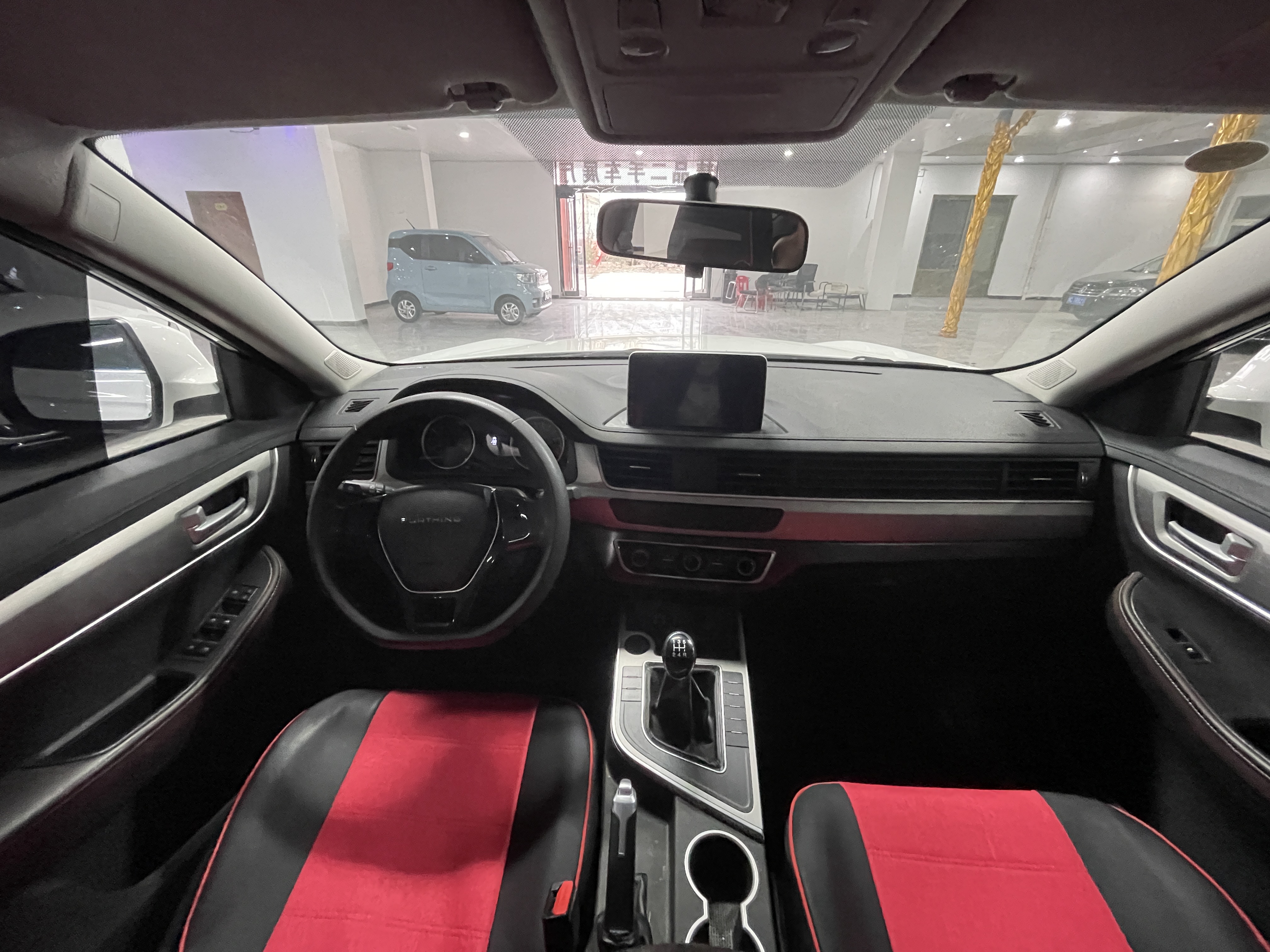 T5 2023 immagine di auto #9