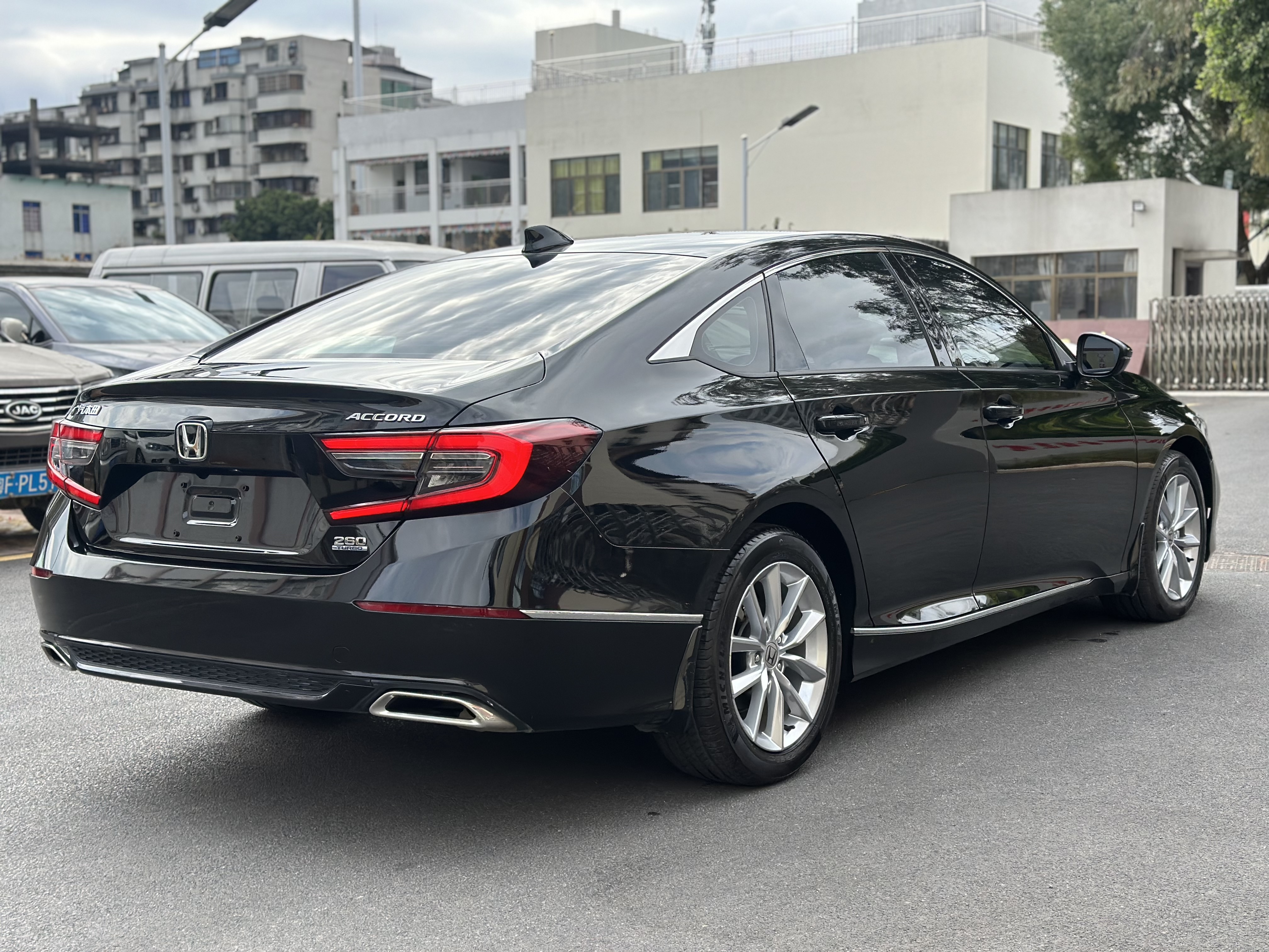 Honda Accord 2022 #9 Honda Accord 2022 car image #9