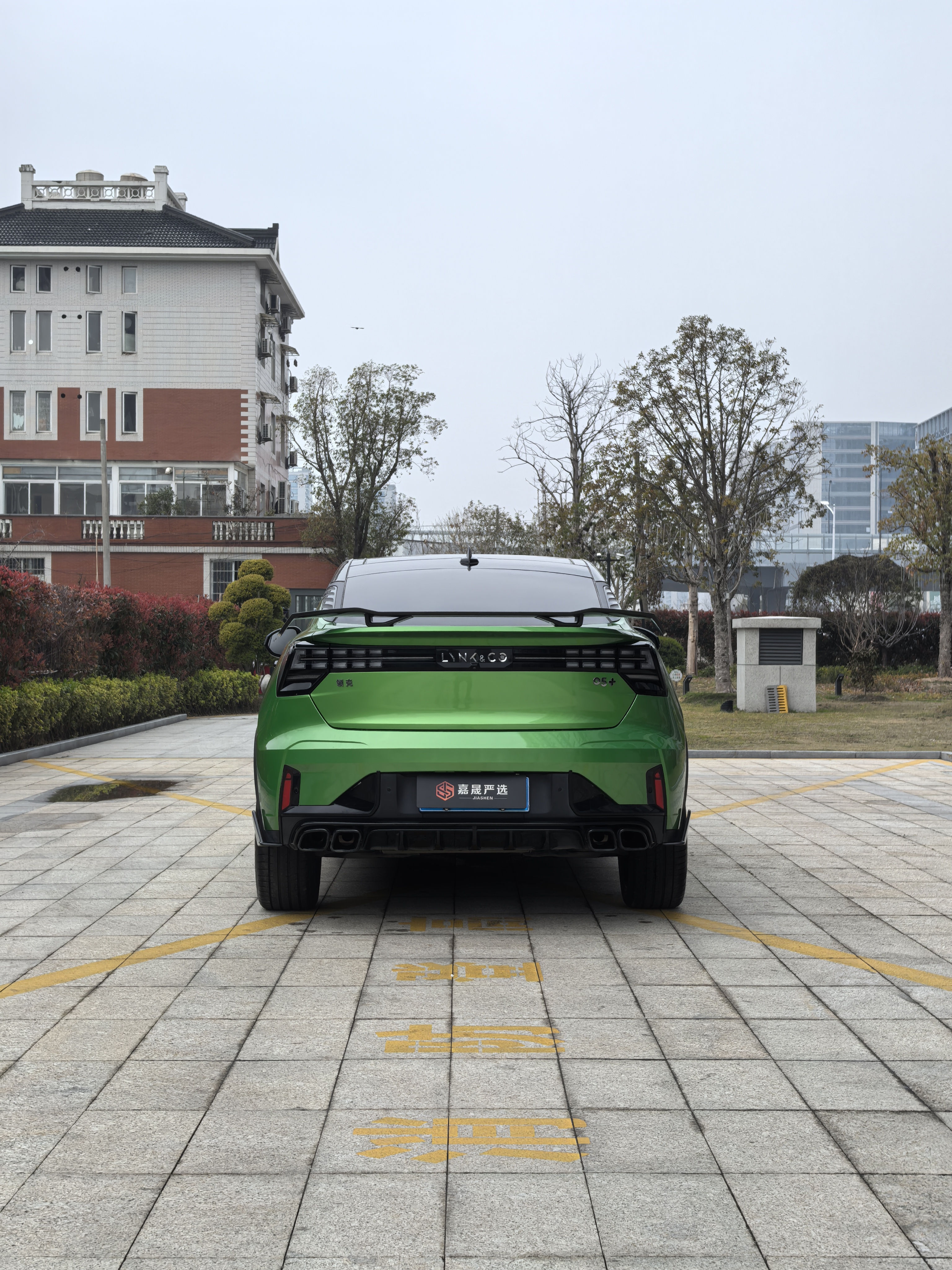 Lynk & Co 05 2022 car image #9