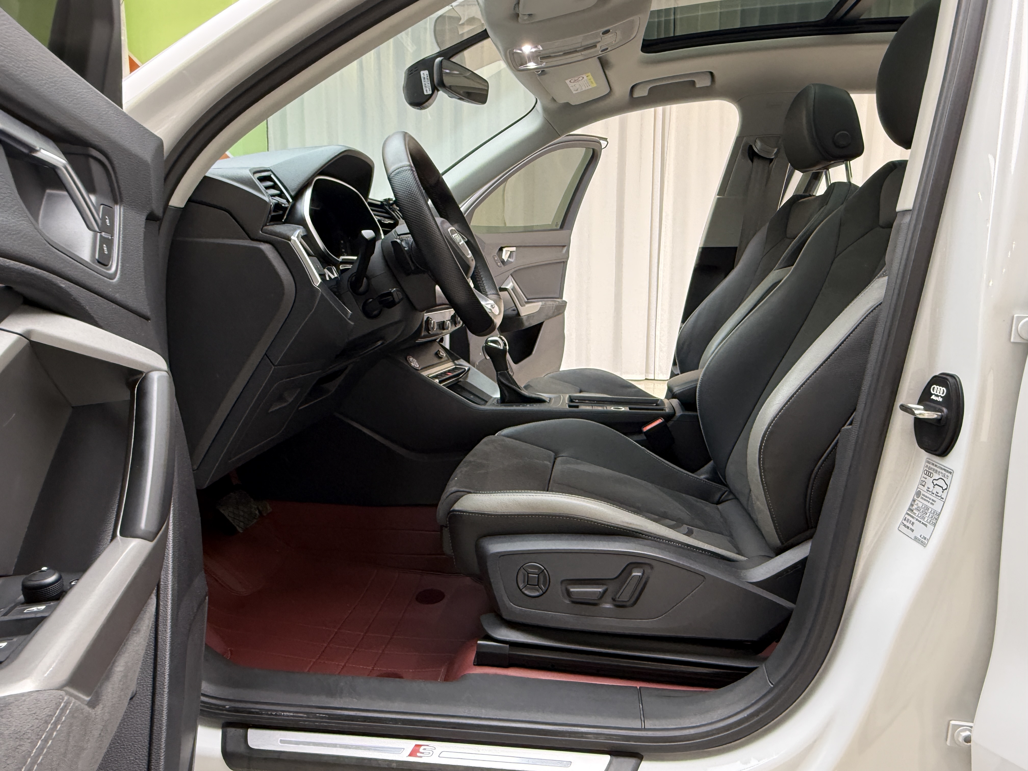 Audi Q3 2023 immagine di auto #9