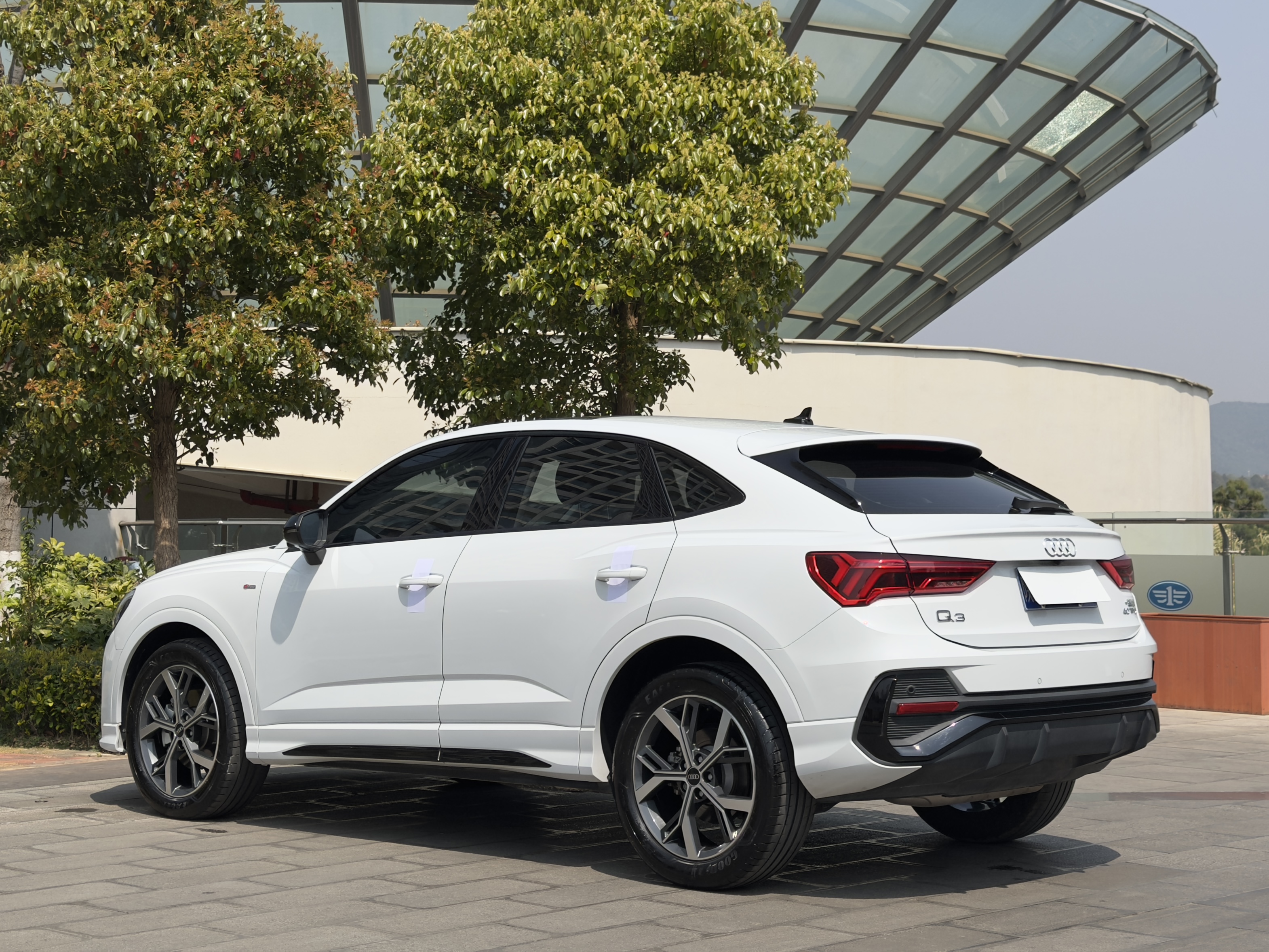 Audi Q3 Sportback 2022 изображение автомобиля #9