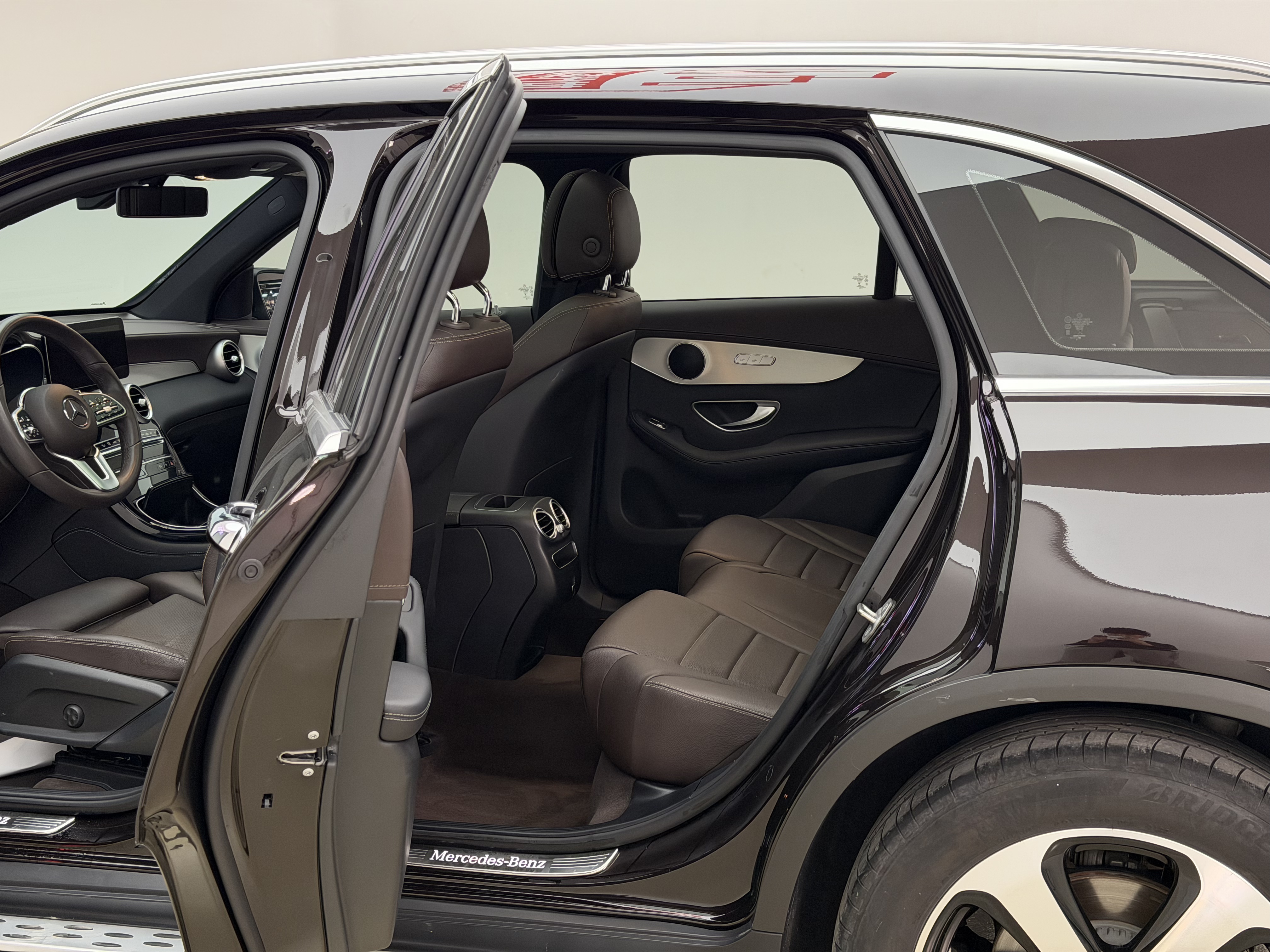 Mercedes-Benz GLC Class 2022 صورة سيارة #9