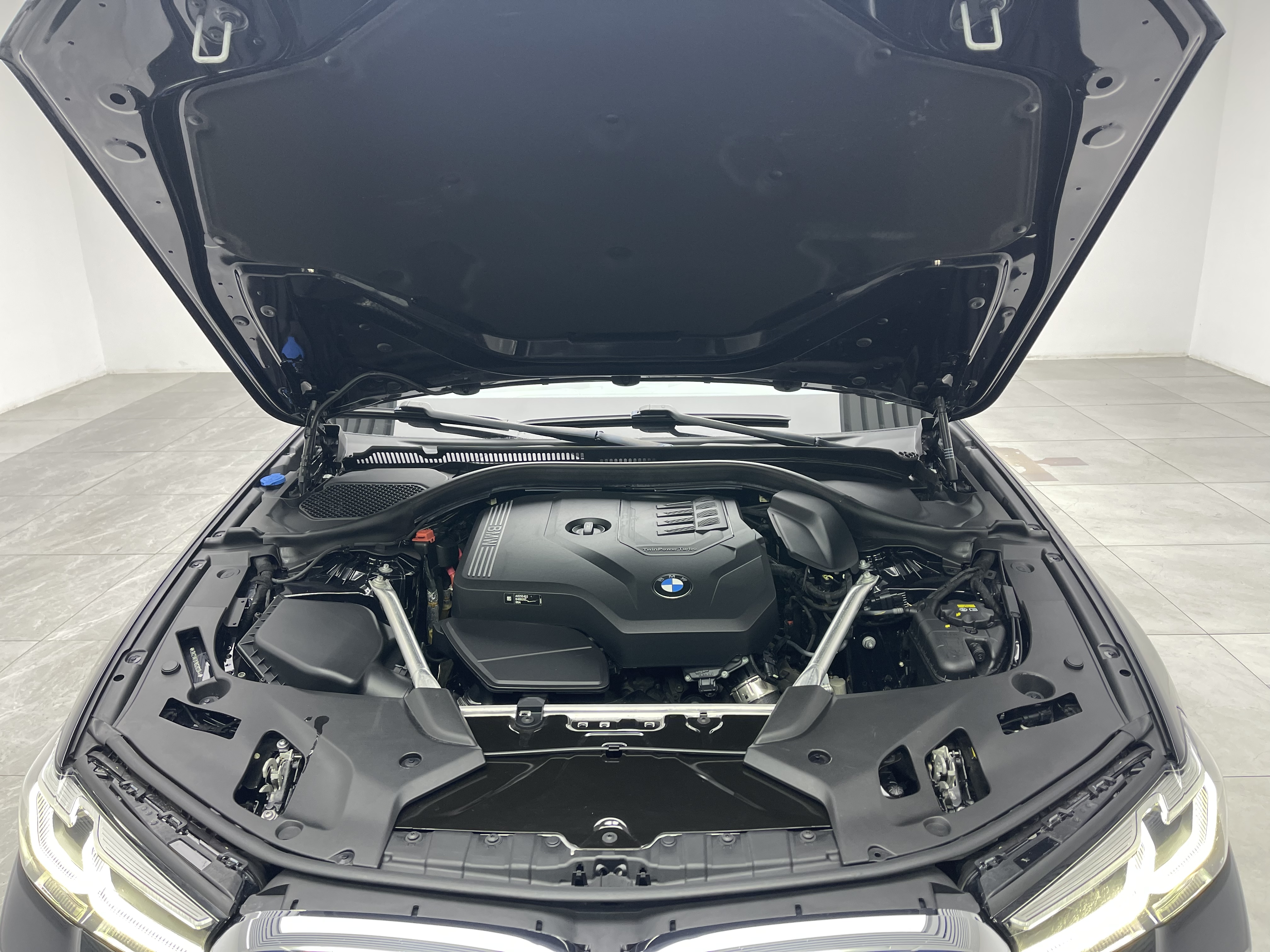 BMW 5 Series 2022 #9 BMW 5 Series 2022 car image #9