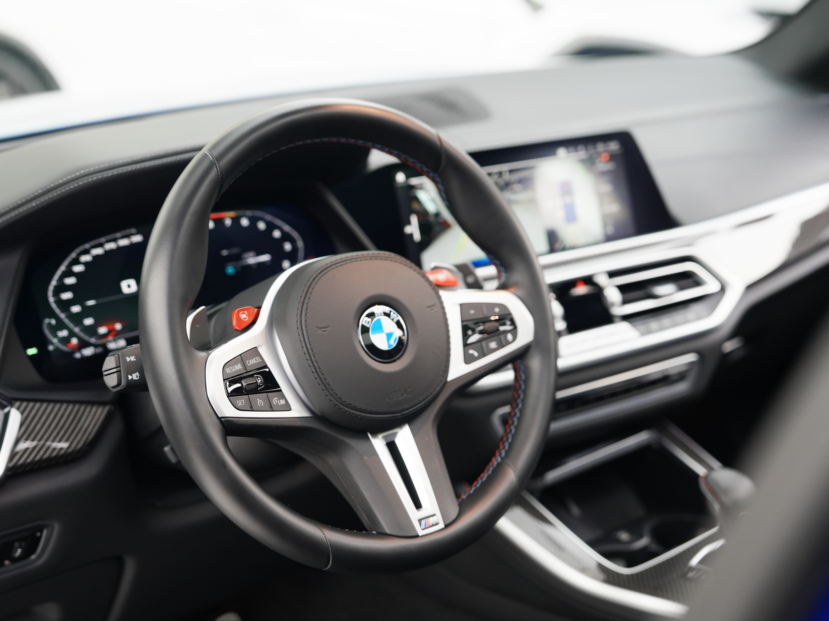 BMW X5 M 2023 immagine di auto #9