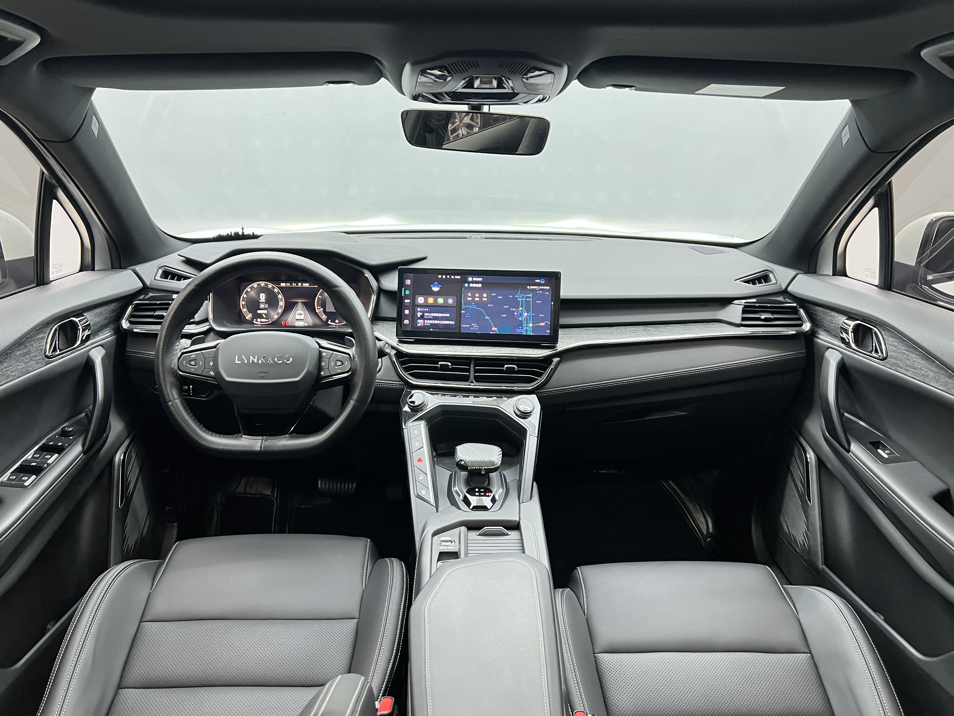 Lynk & Co 06 2023 car image #9