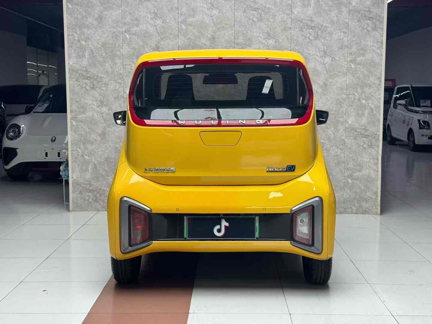Wuling Nano EV 2022 #9 Wuling Nano EV 2022 car image #9