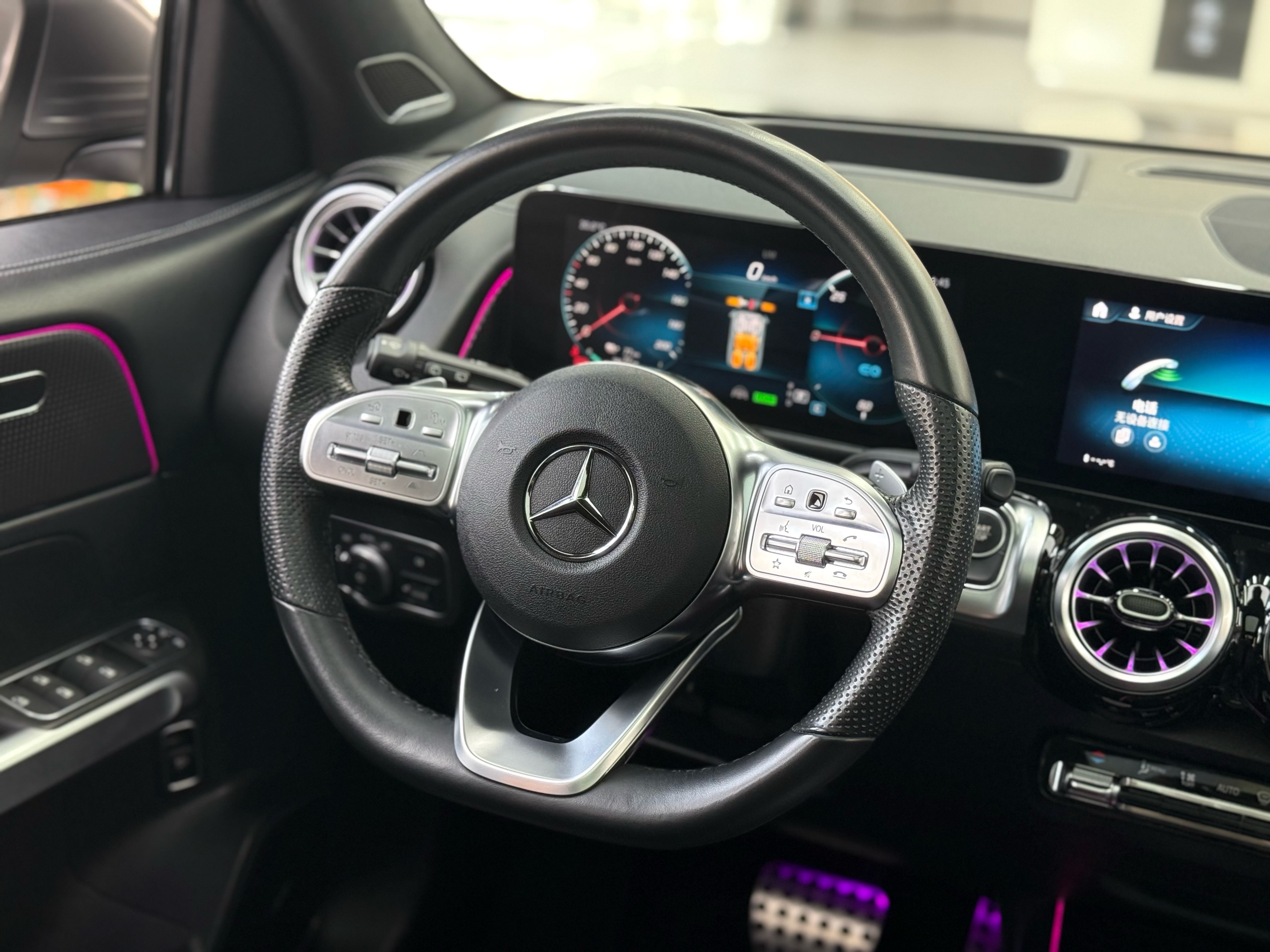 Mercedes-Benz EQB Class 2022 #9 Mercedes-Benz EQB Class 2022 immagine di auto #9