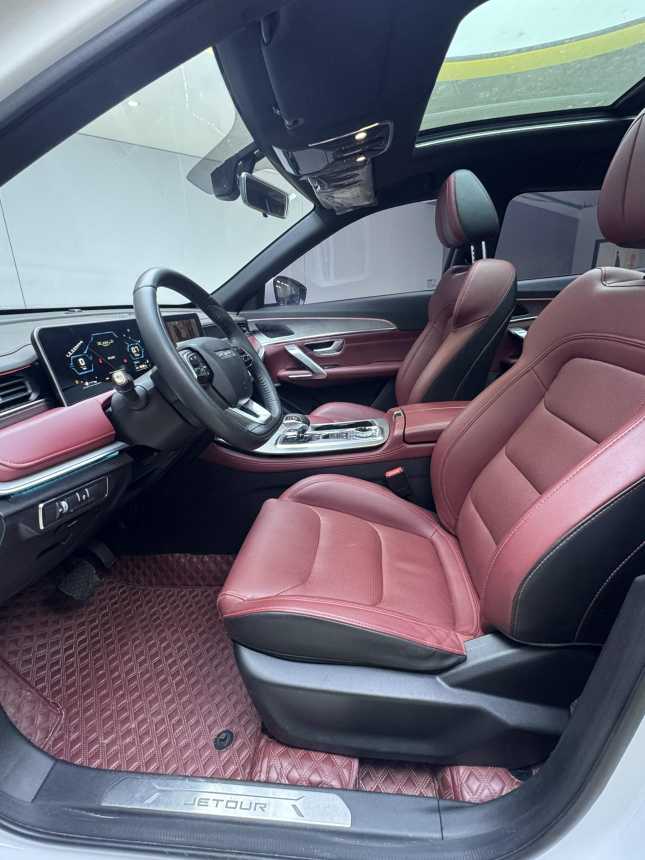Jetour X70 PLUS 2022 car image #9