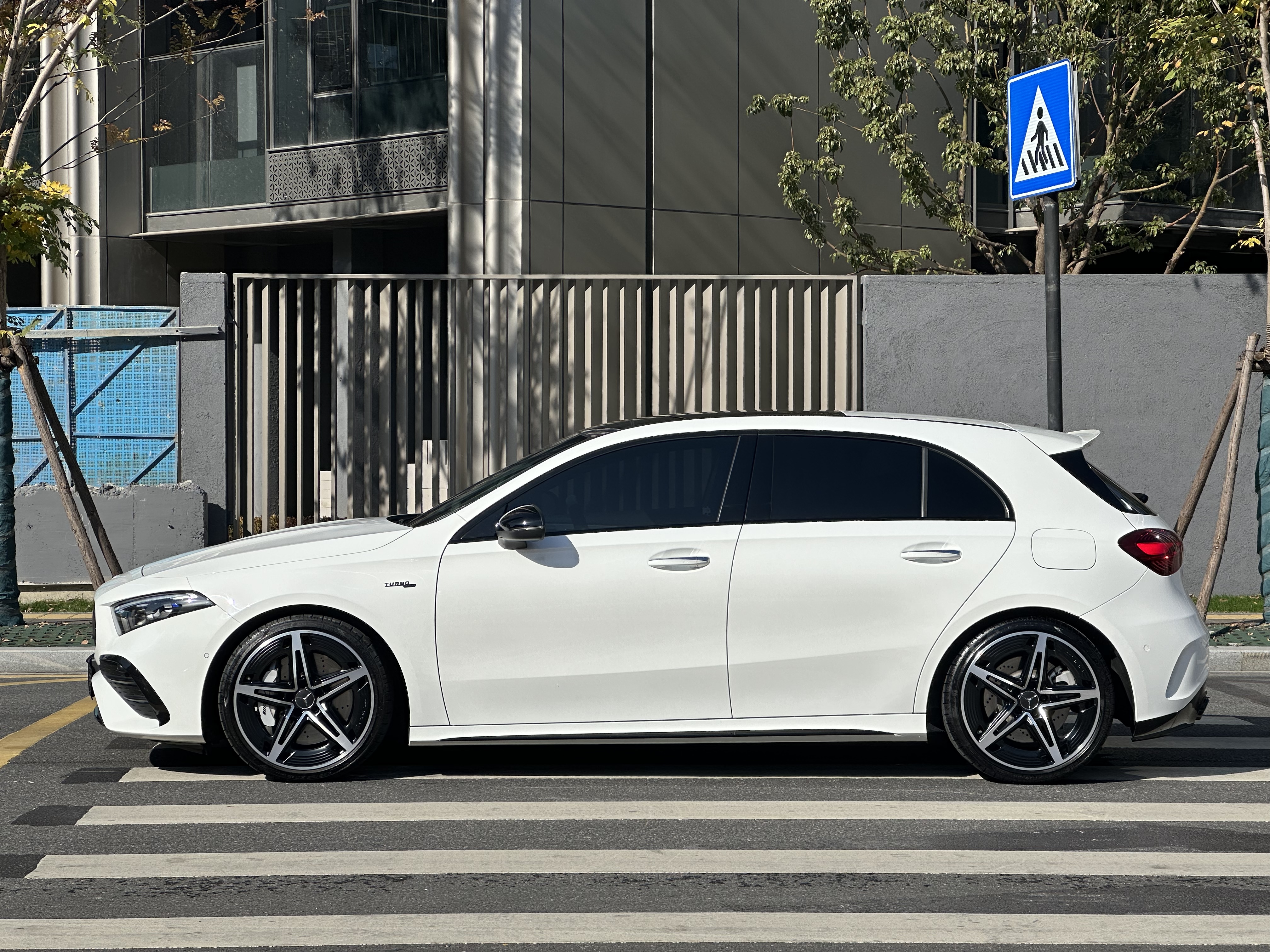 Mercedes-Benz A AMG (Imported) 2024 immagine di auto #9