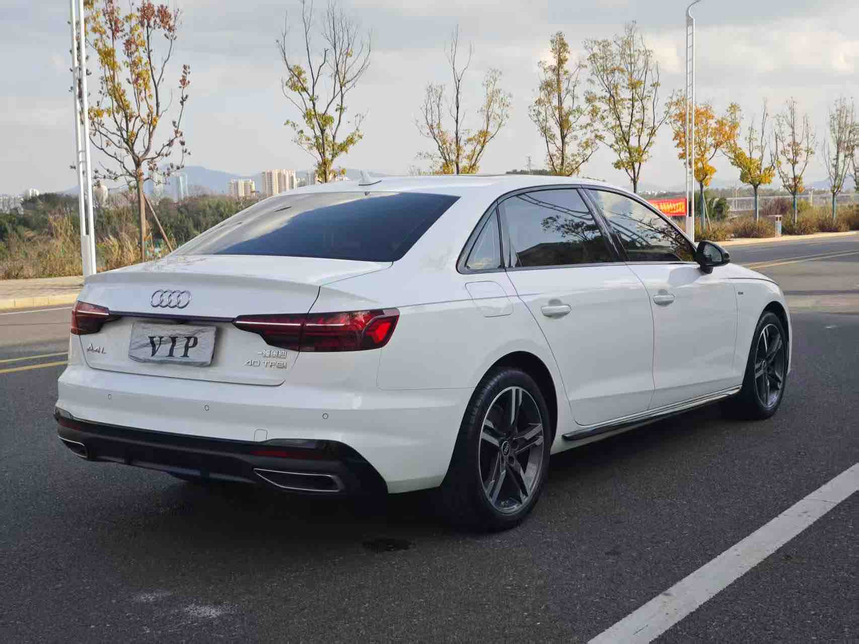 Audi A4L 2022 #9 Audi A4L 2022 car image #9