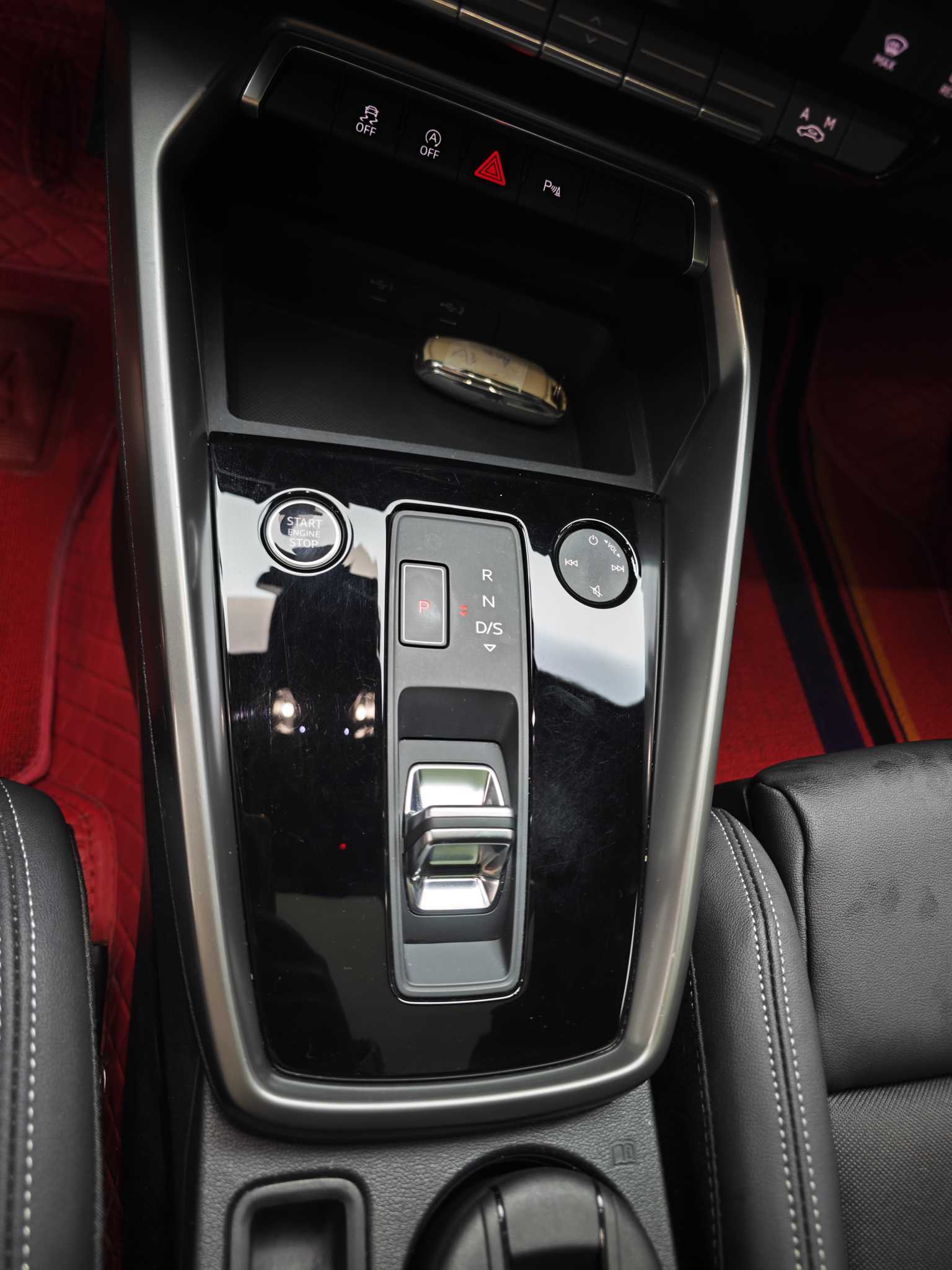Audi A3 2023 car image #9