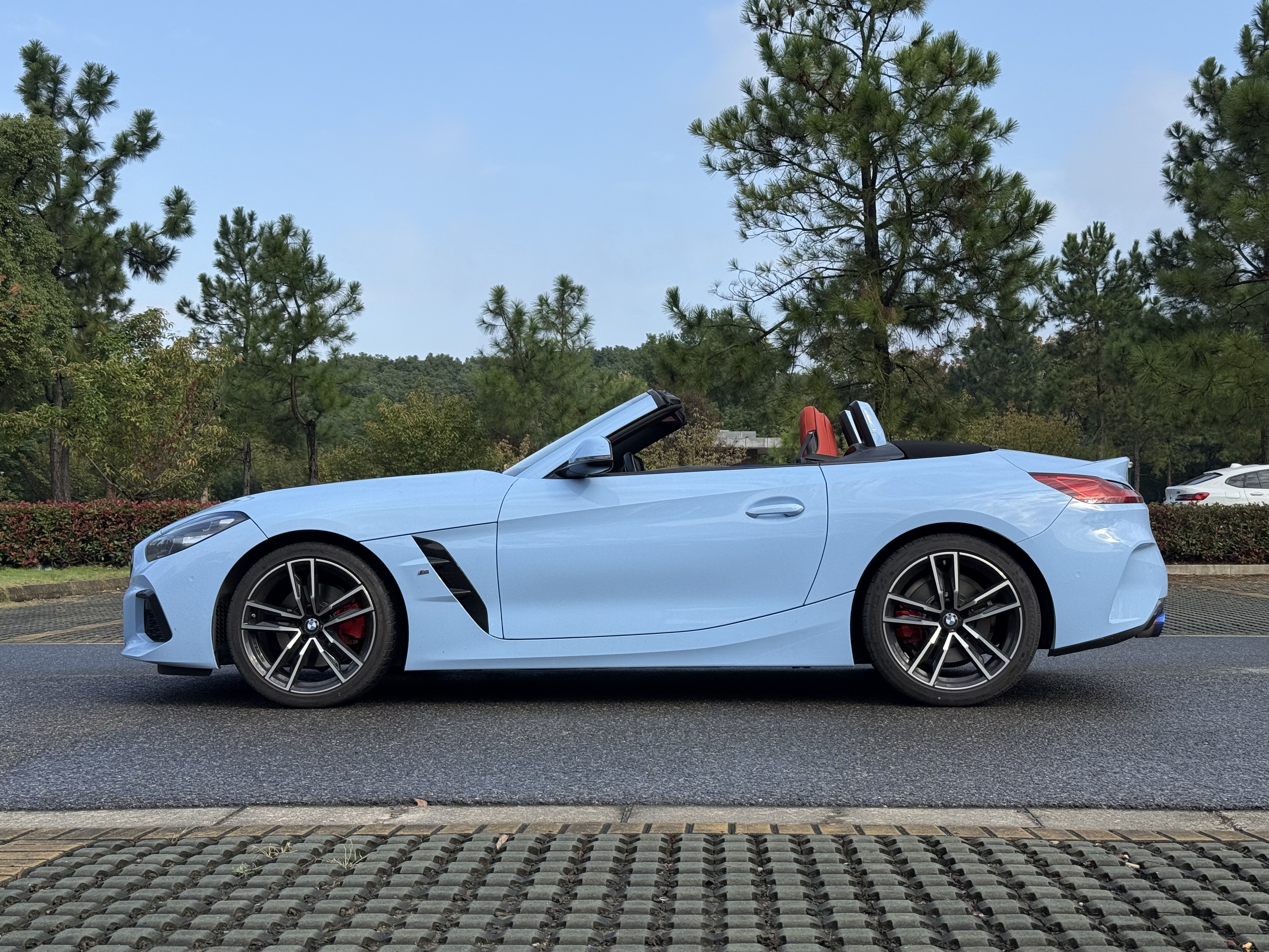 BMW Z4 M40i 2022 car image #9