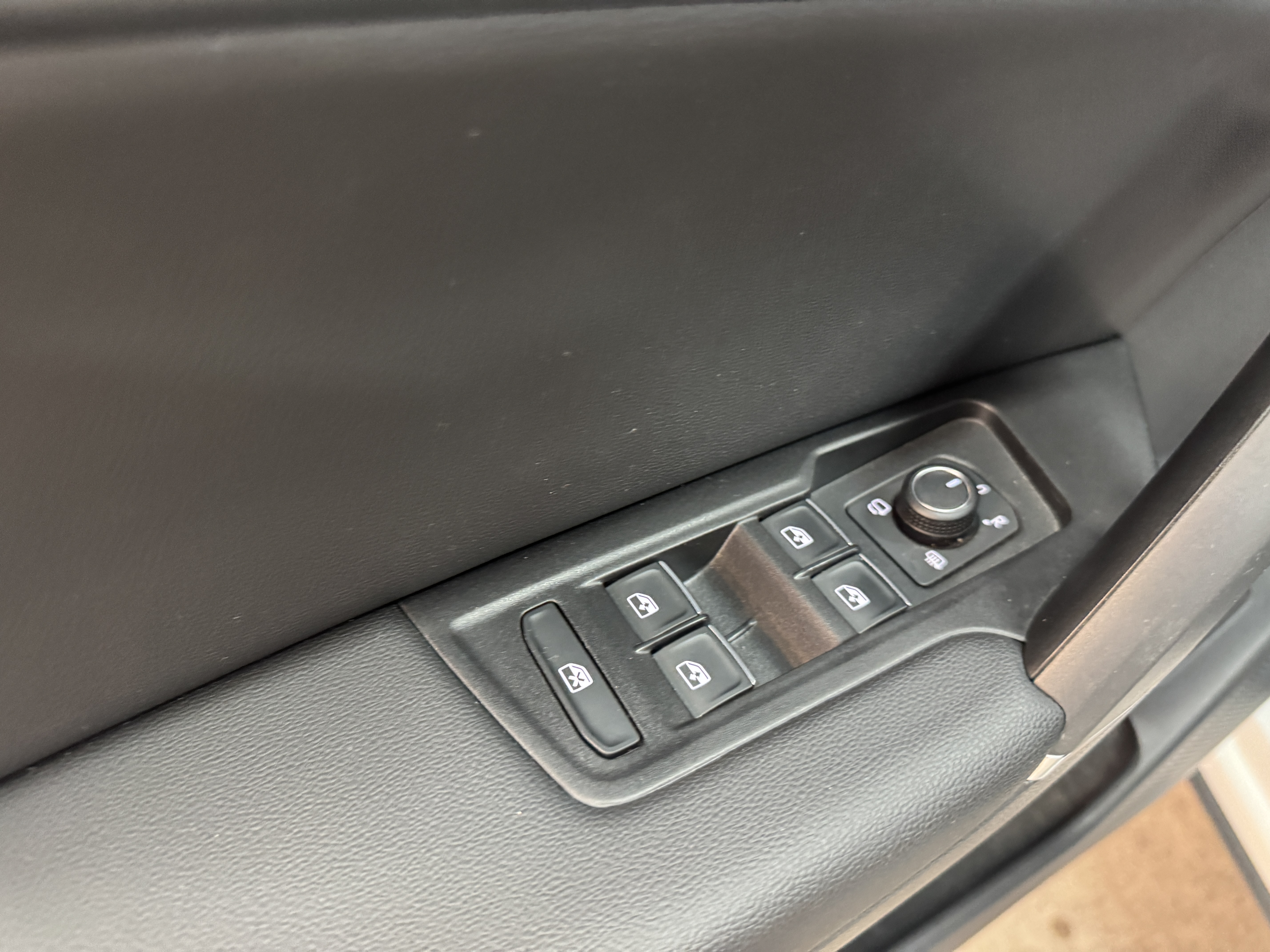 Volkswagen Tayron 2022 car image #9