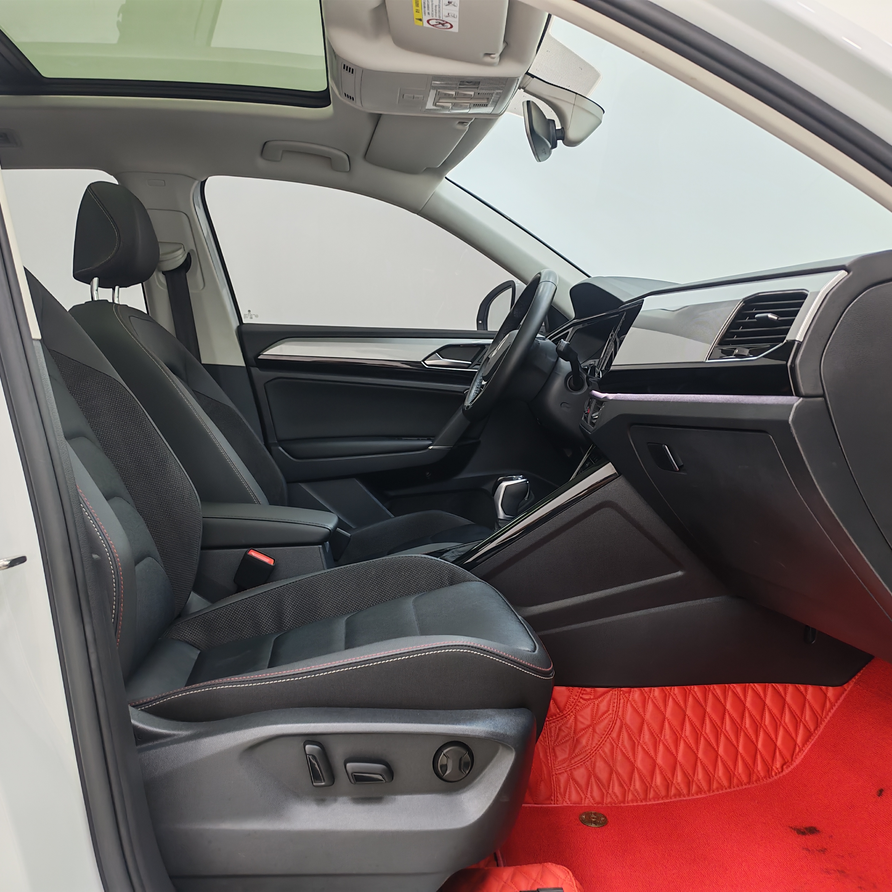 Volkswagen Tayron 2022 immagine di auto #9