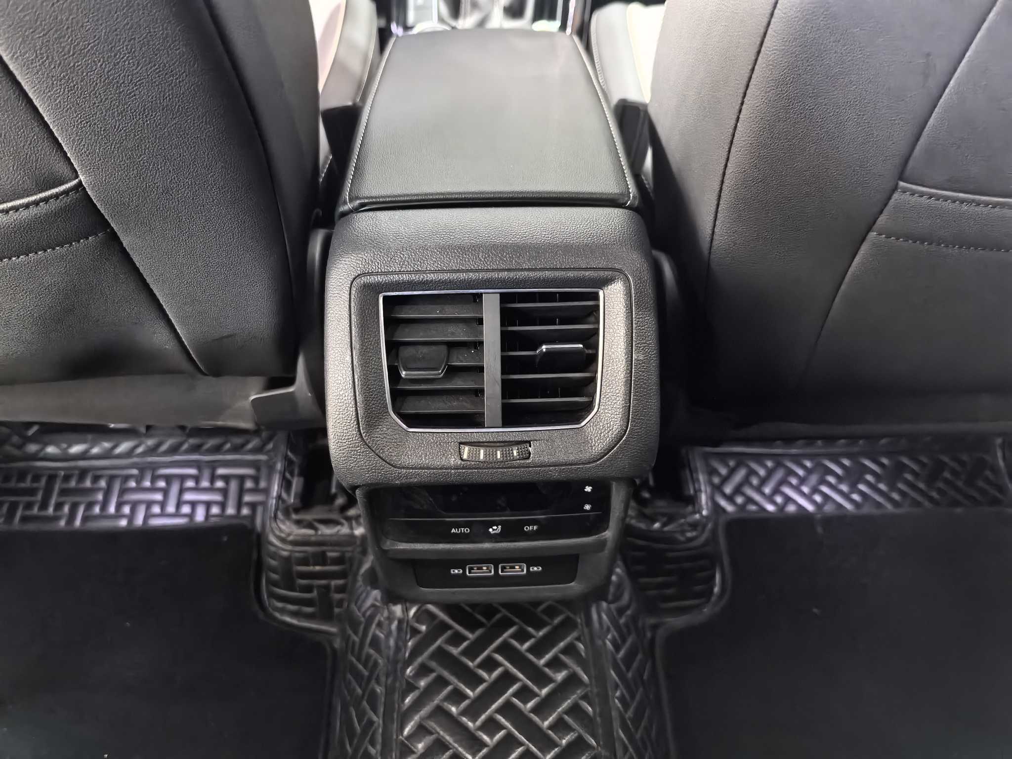 Volkswagen Tayron 2022 car image #9