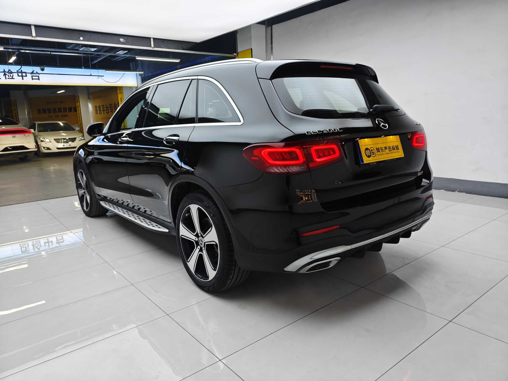 Mercedes-Benz GLC Class 2022 immagine di auto #9