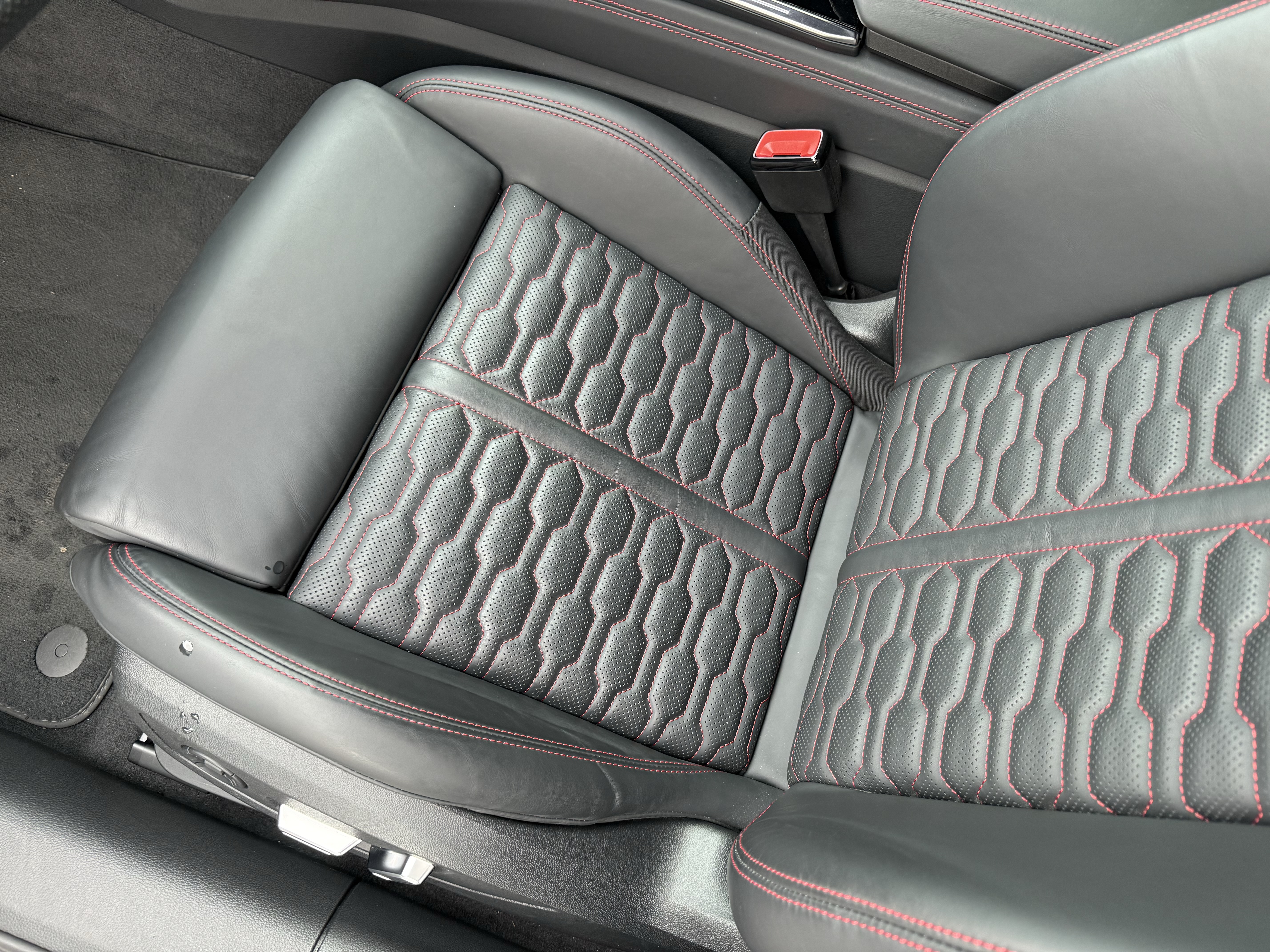 Audi RS 6 2022 immagine di auto #9