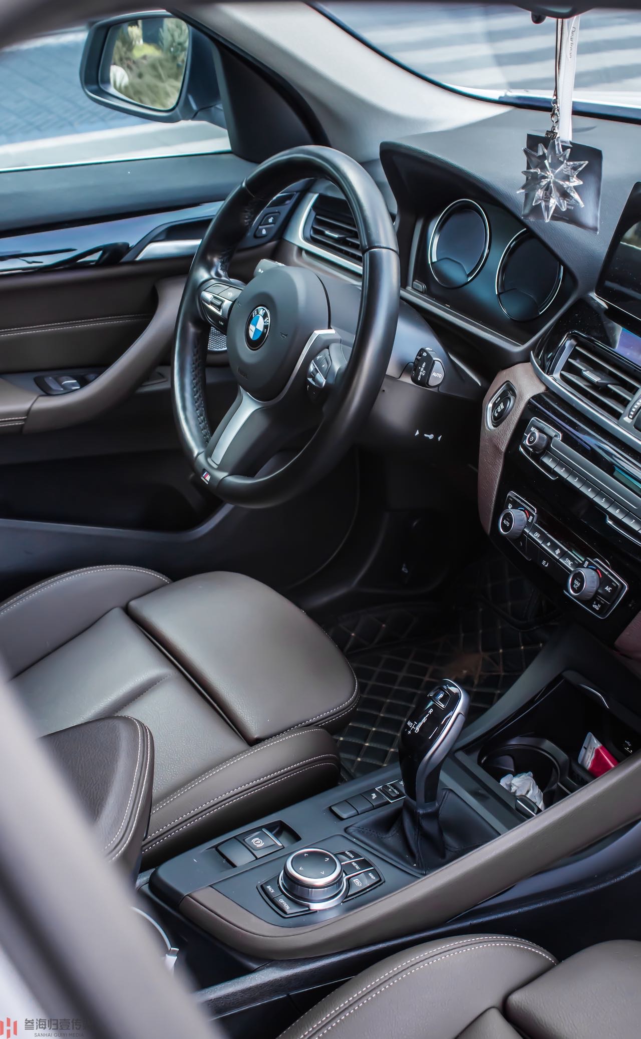 BMW X1 M35Li 2023 #9 BMW X1 M35Li 2023 car image #9