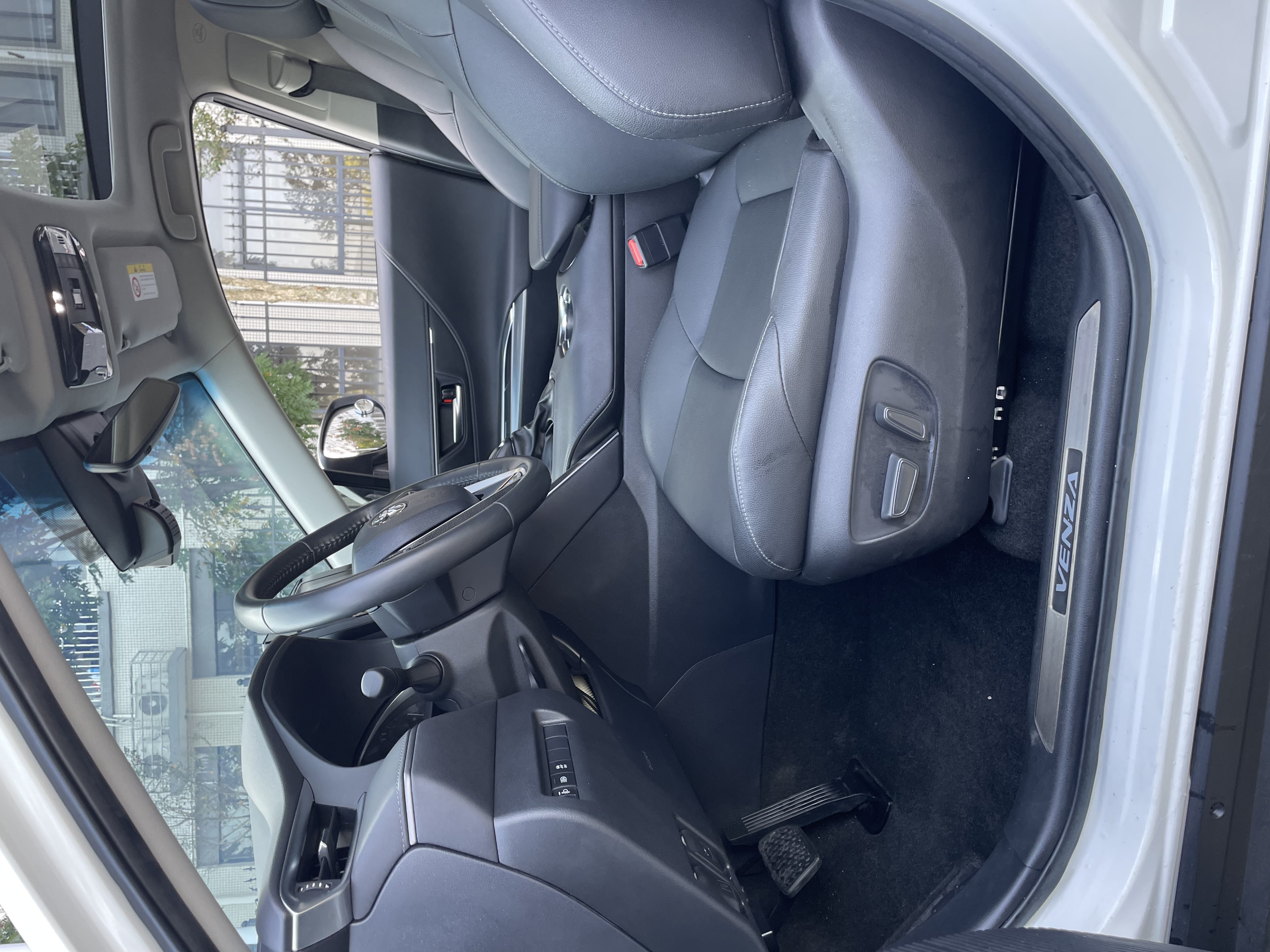 Toyota Venza 2022 immagine di auto #9