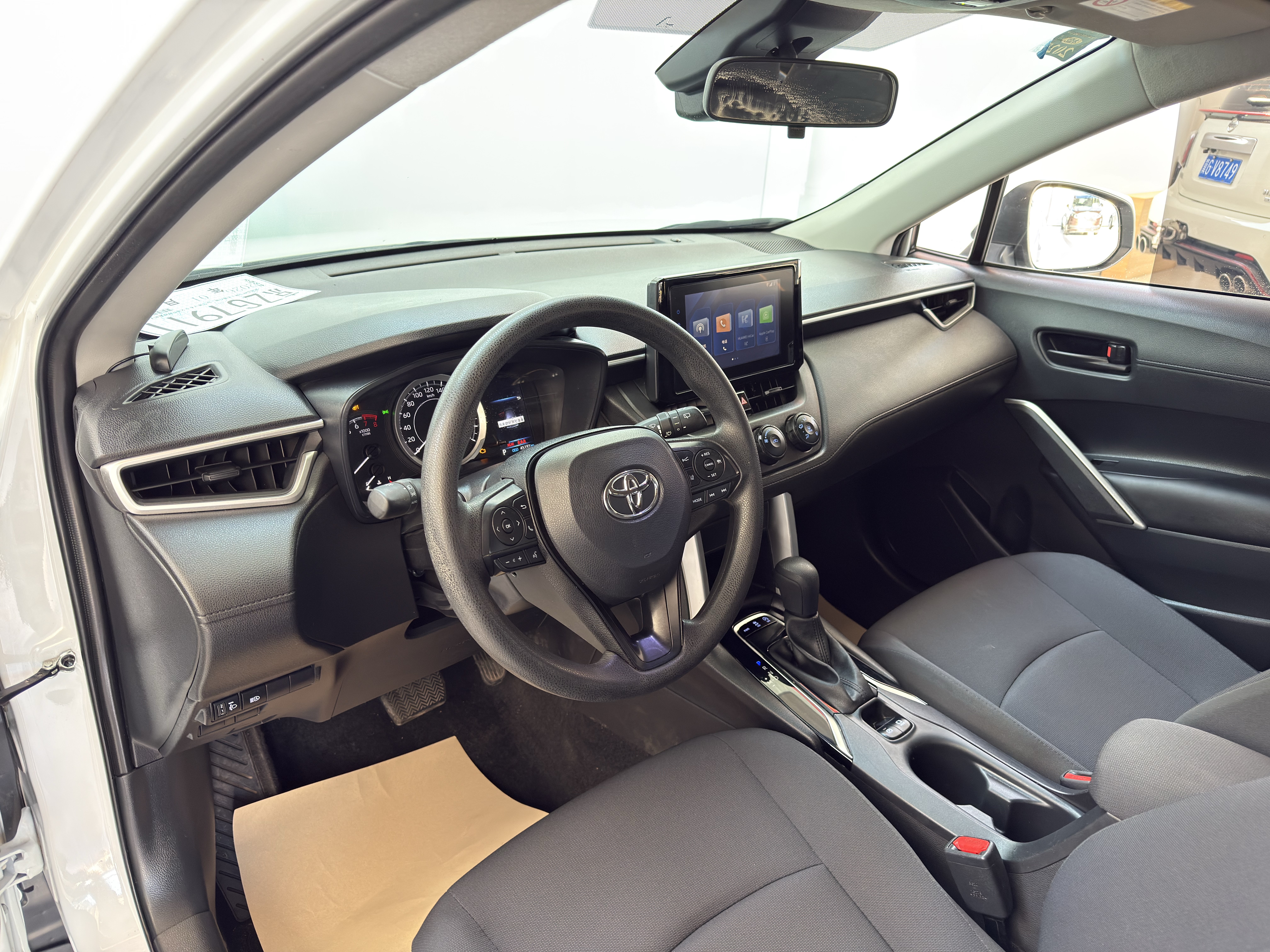 Toyota Corolla Cross 2023 car image #9