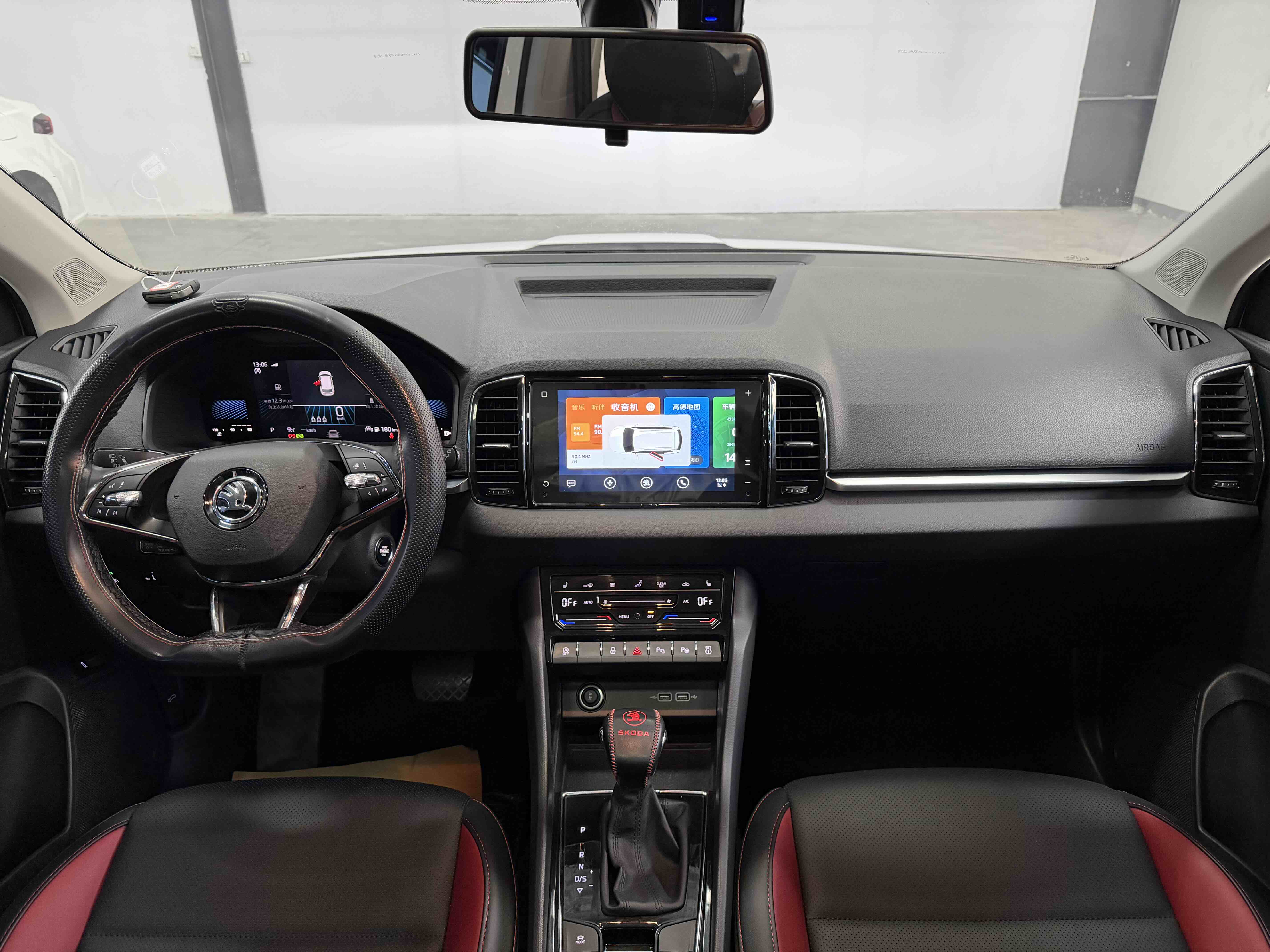 Skoda Karoq 2022 изображение автомобиля #9