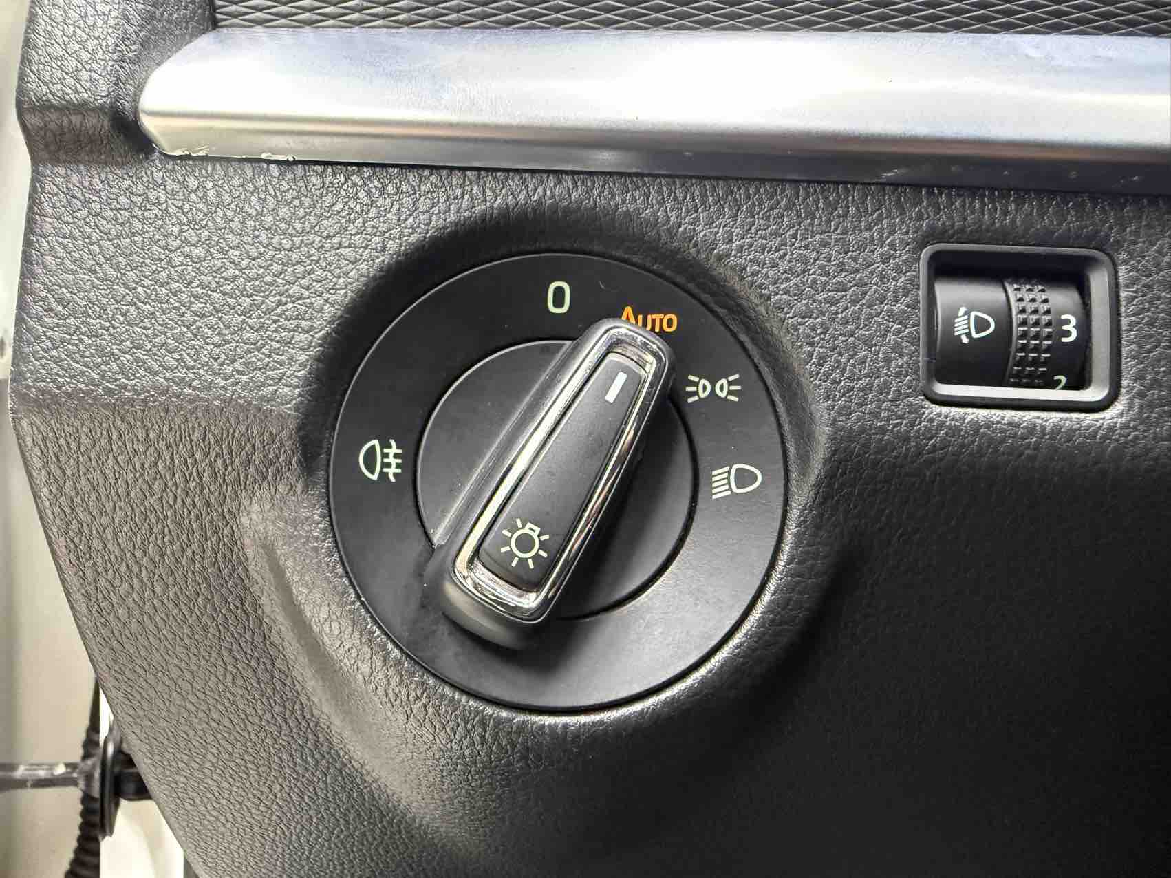 Skoda Kamiq 2022 imagen de coche #9