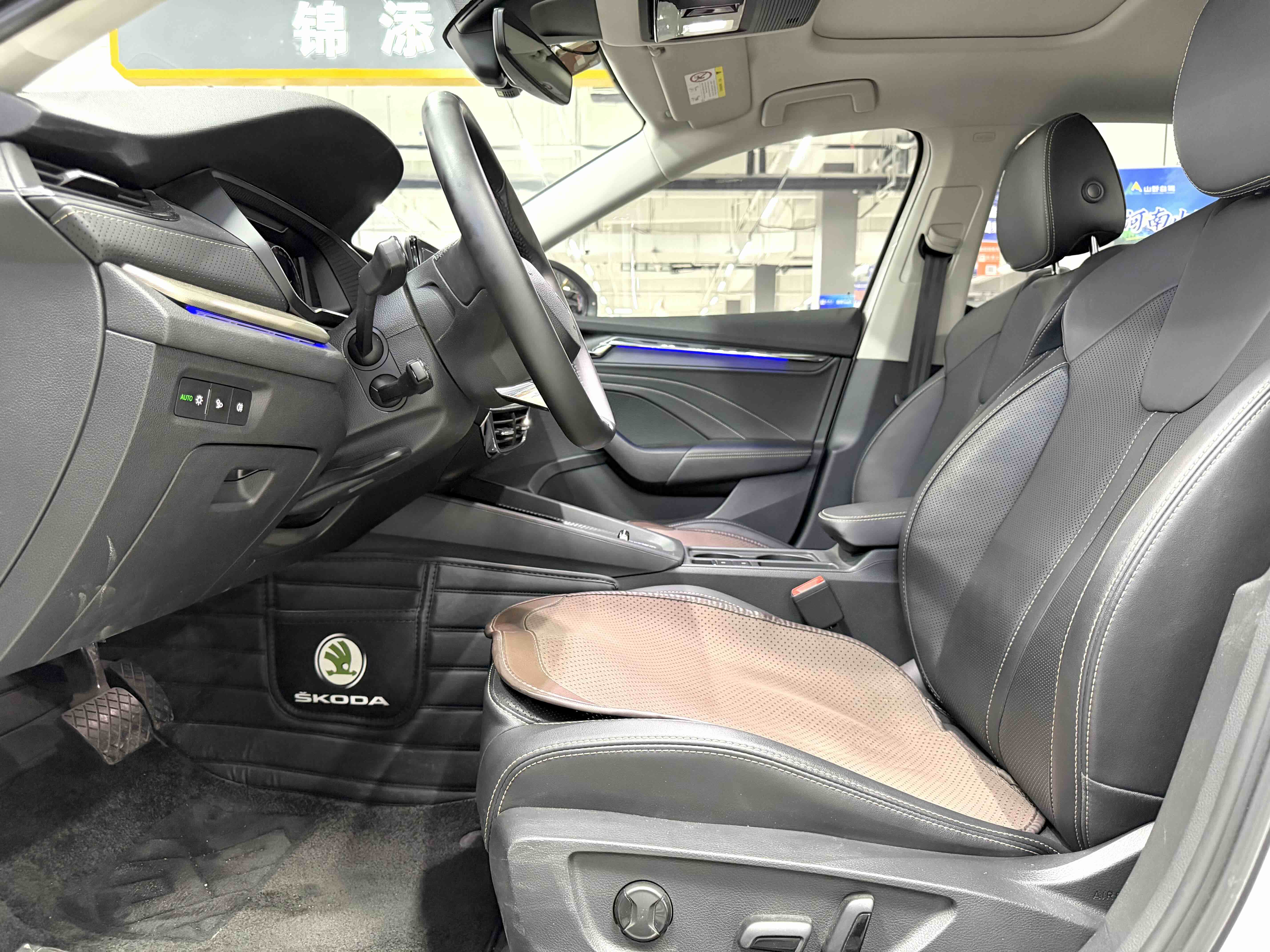 Skoda Octavia 2023 #9 Skoda Octavia 2023 car image #9