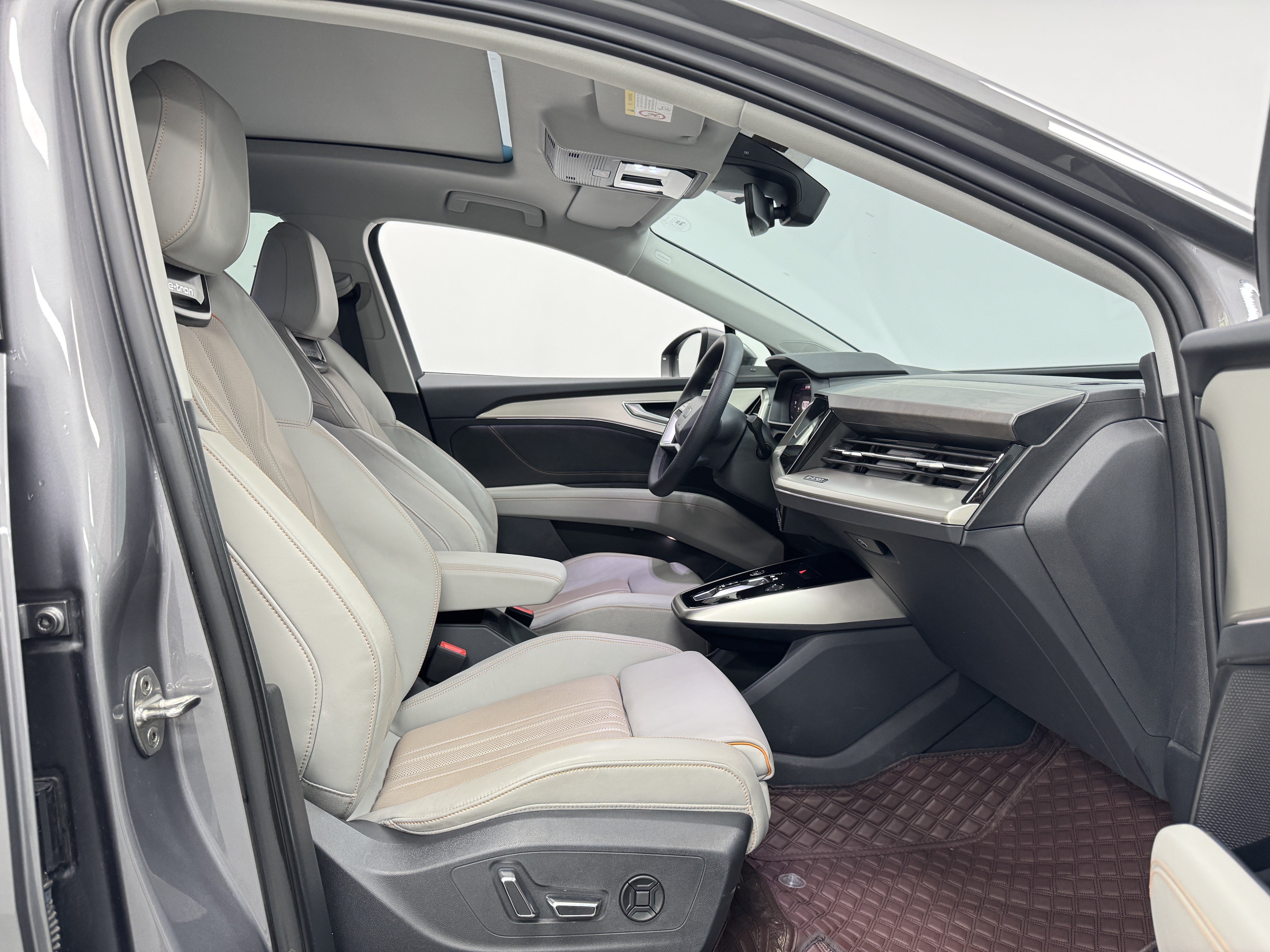 Audi Q5 e-tron 2023 immagine di auto #9