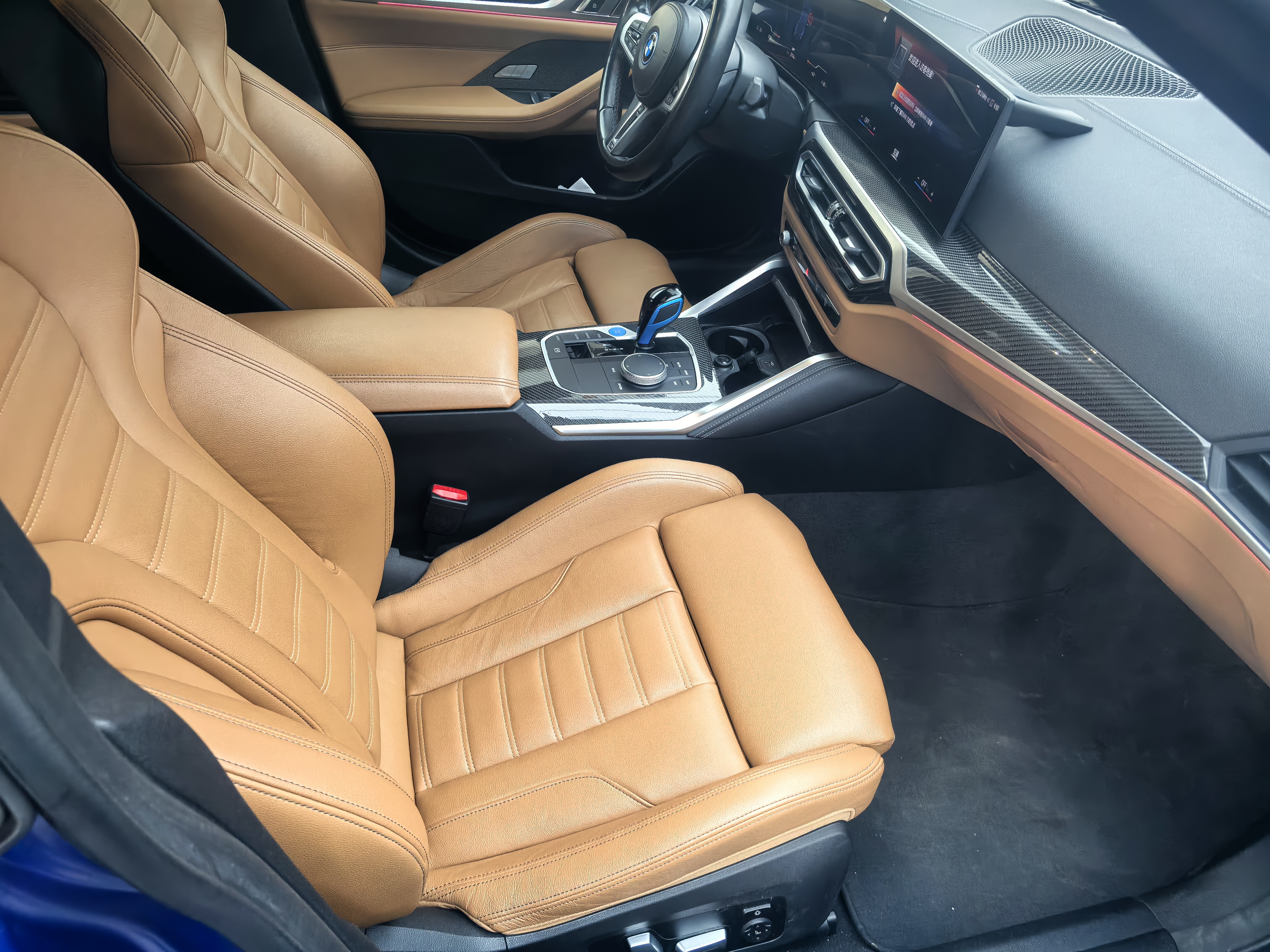 BMW i4 2022 car image #9