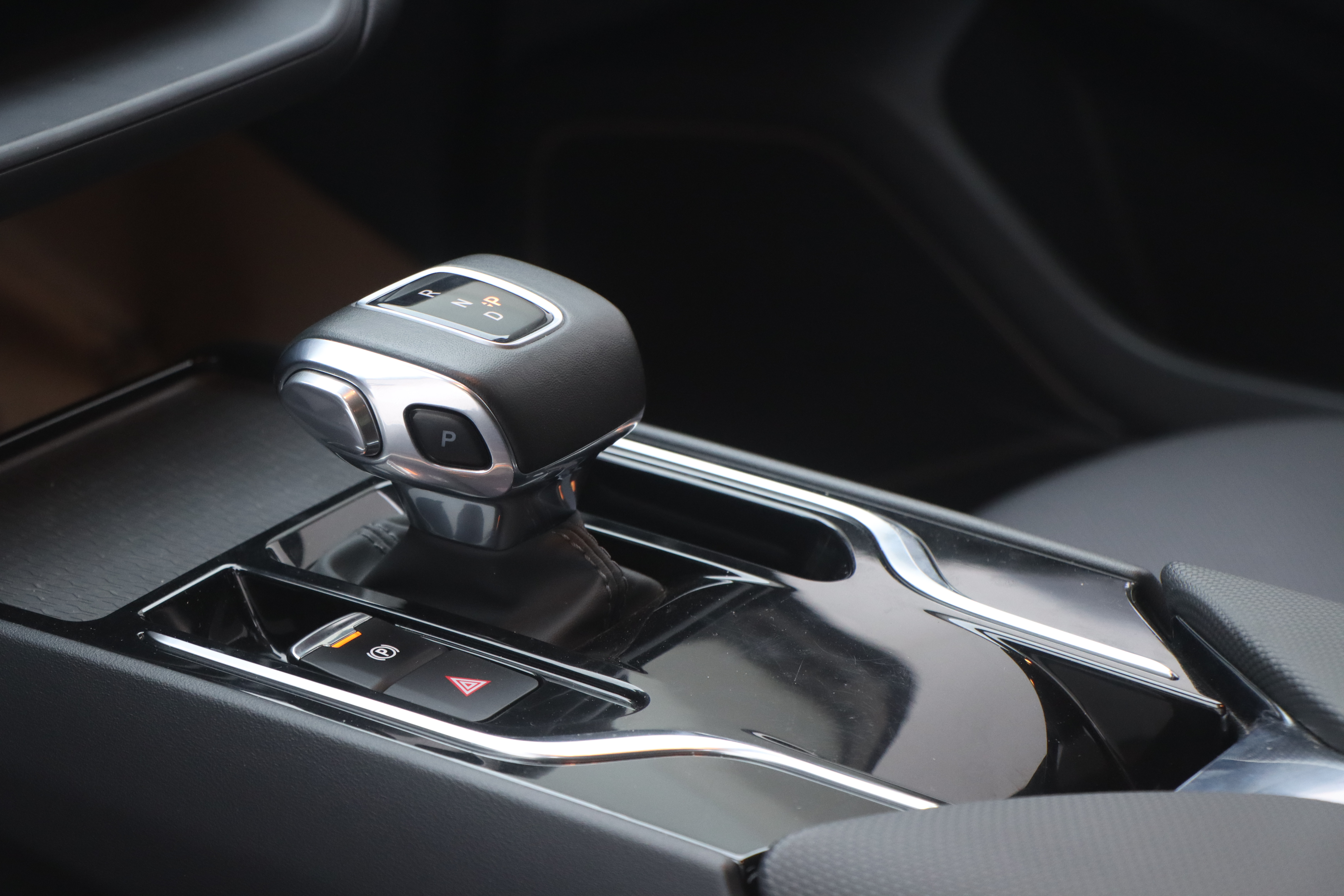 HongQi E-QM5 2022 car image #9