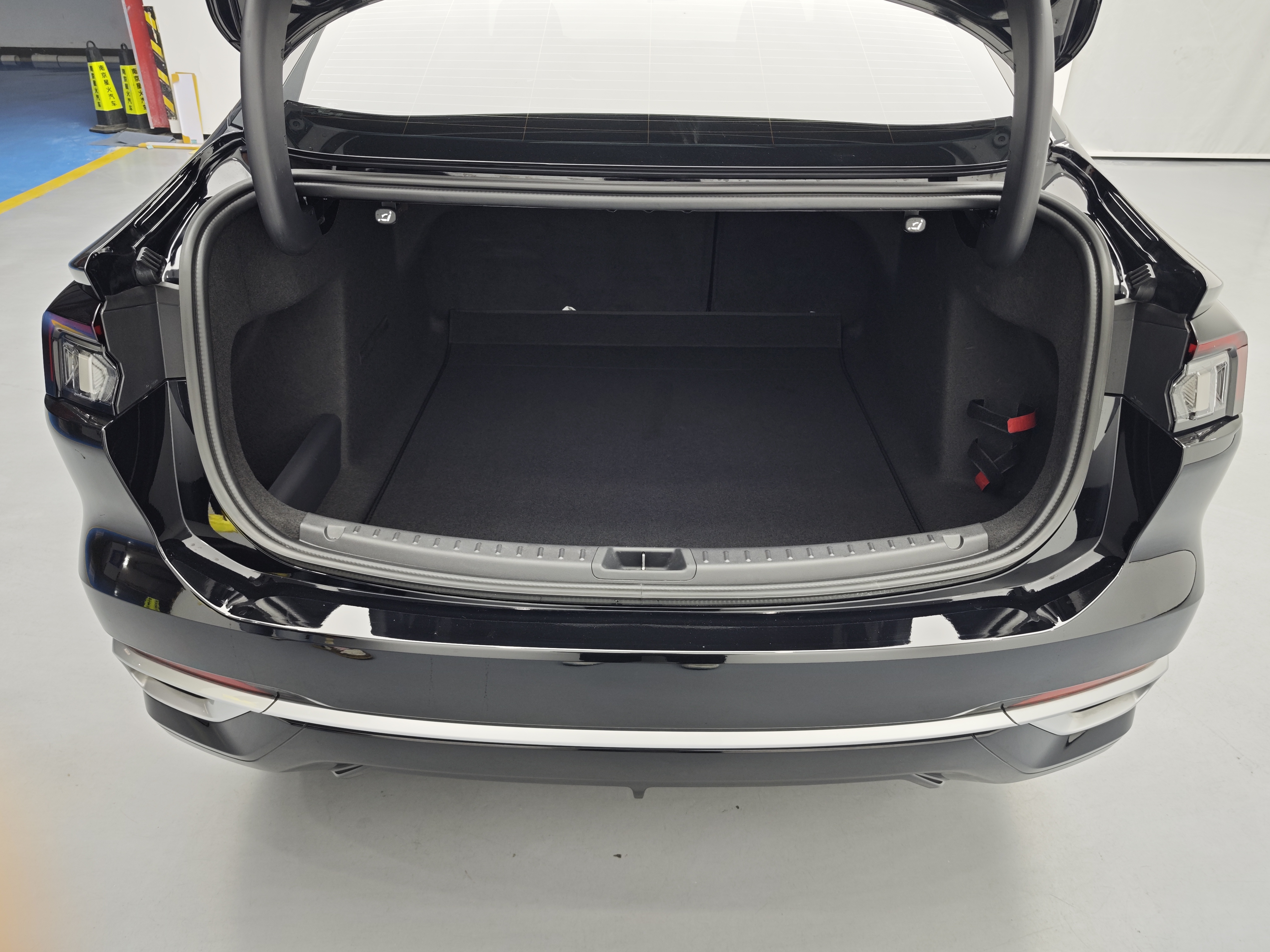 Ford Mondeo 2023 صورة سيارة #9