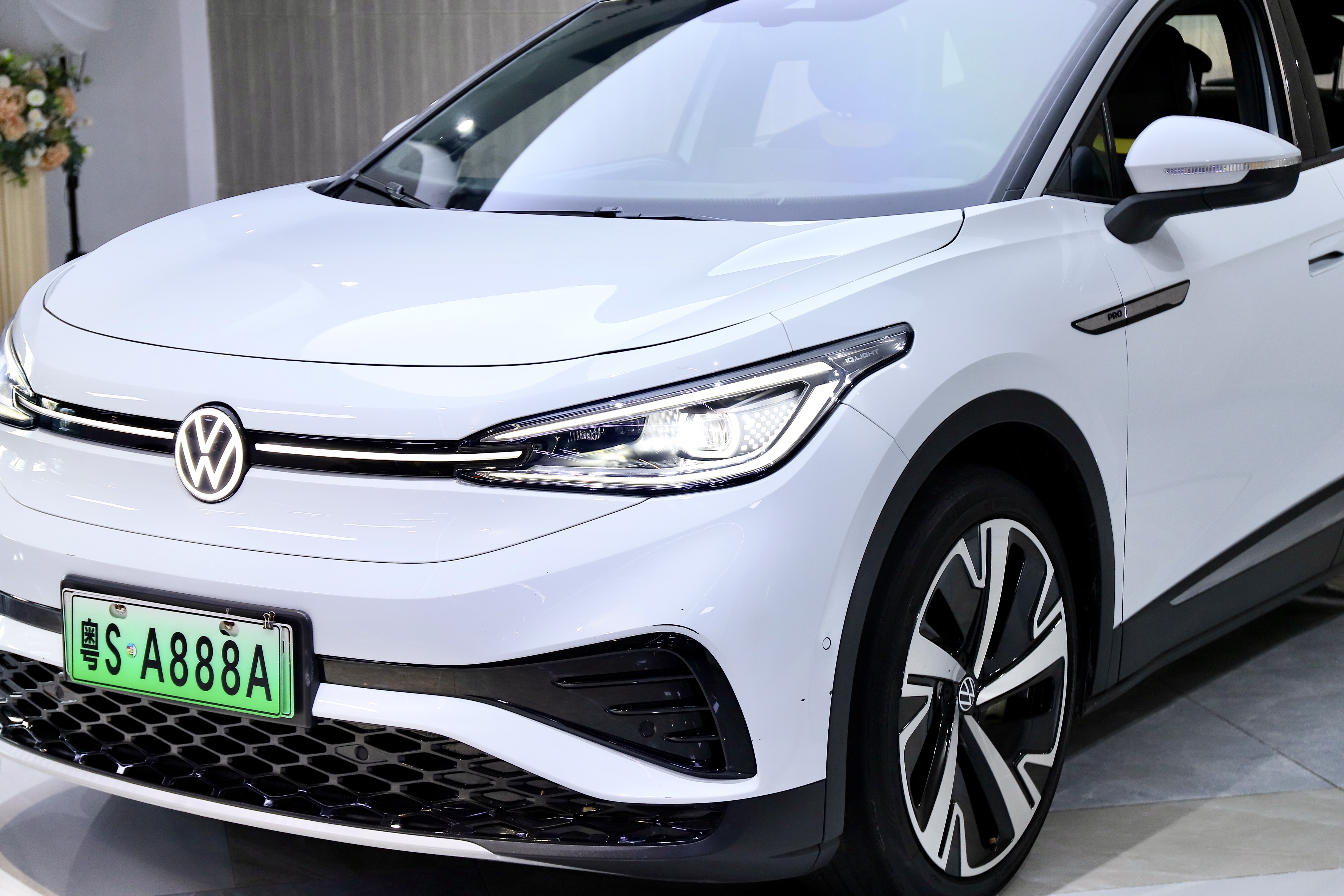 Volkswagen ID.4 X 2022 immagine di auto #9