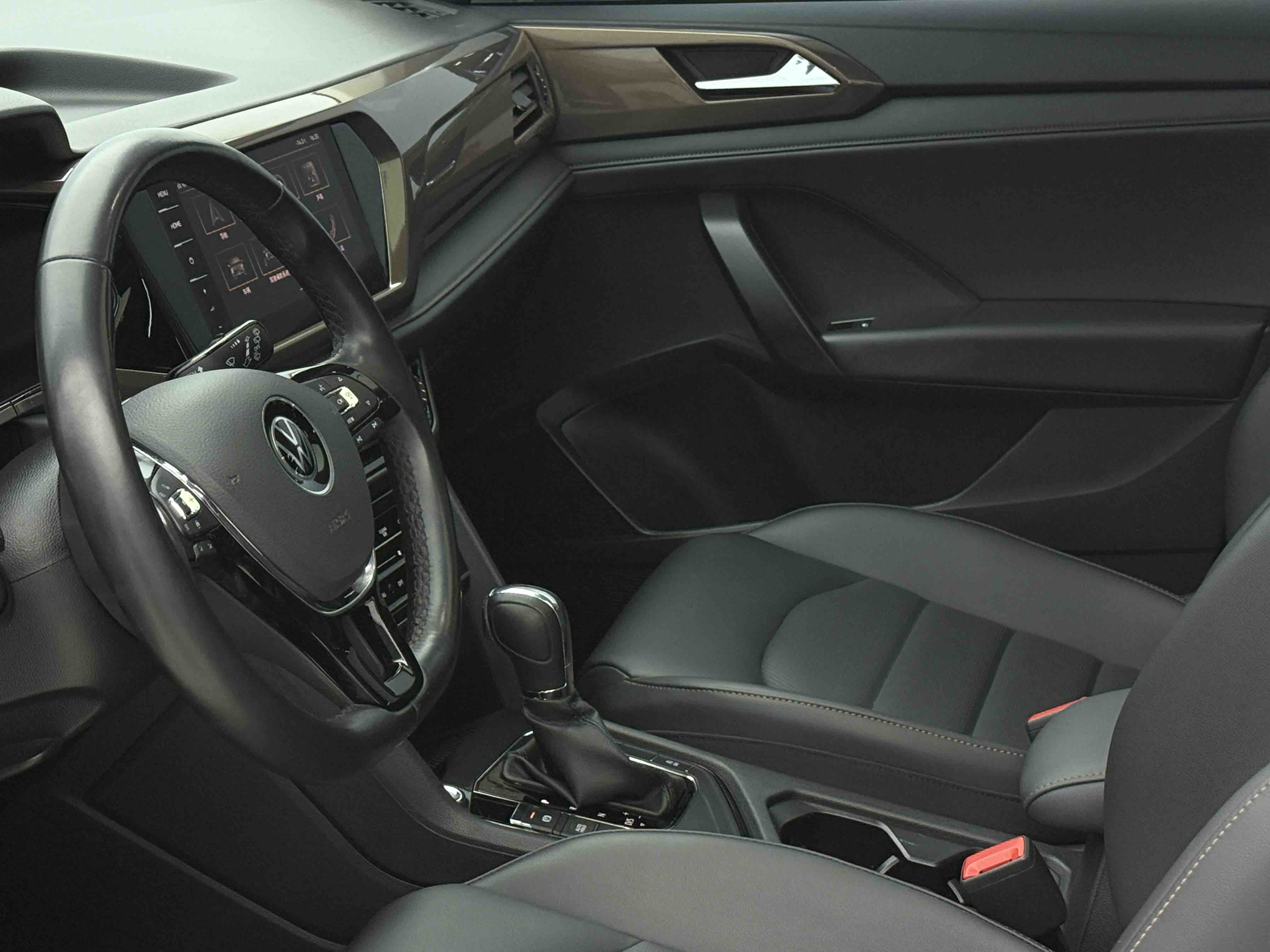 Volkswagen Tharu 2022 immagine di auto #9