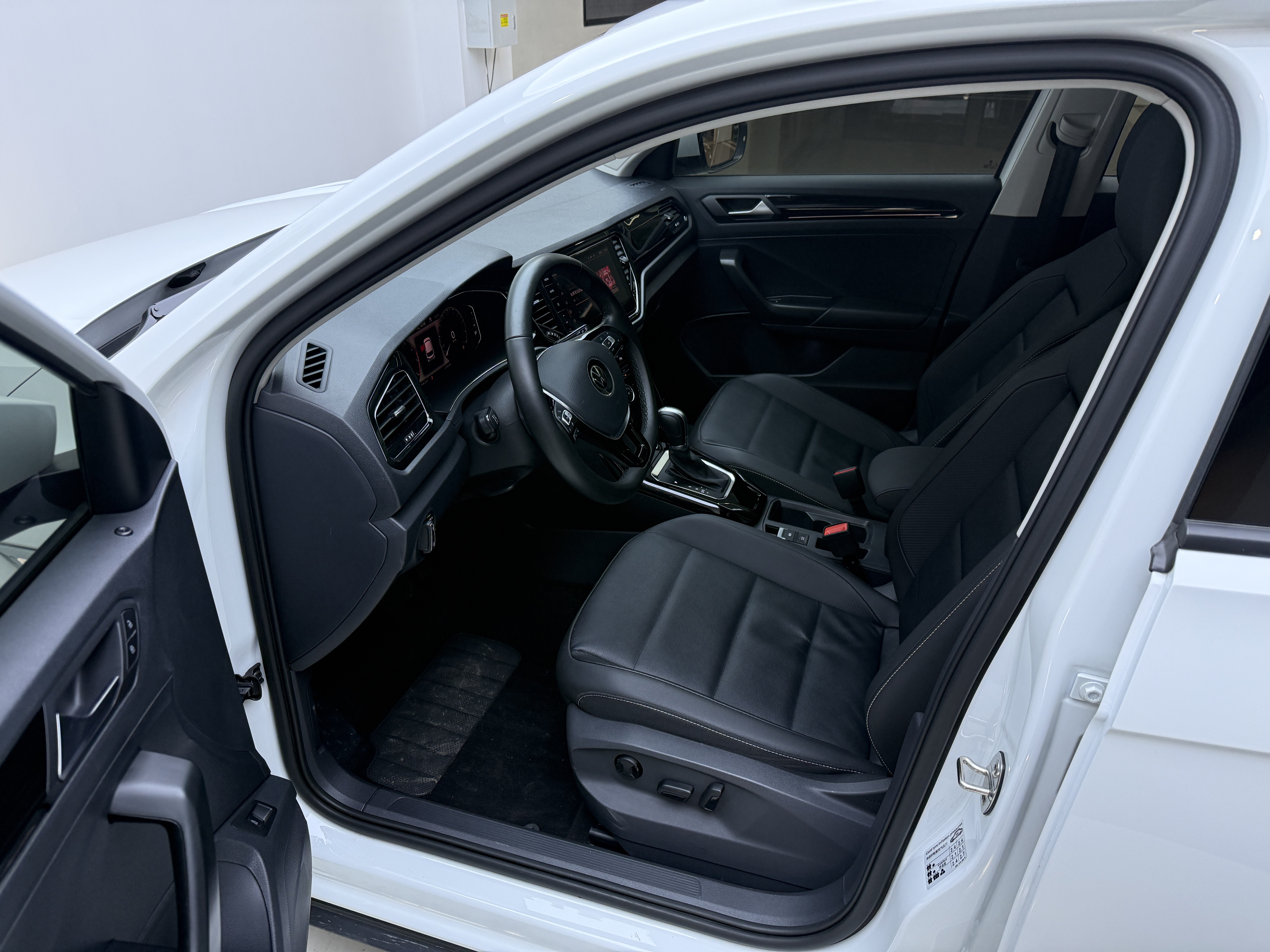 大众 T-ROC探歌 2022 汽车图片 #9