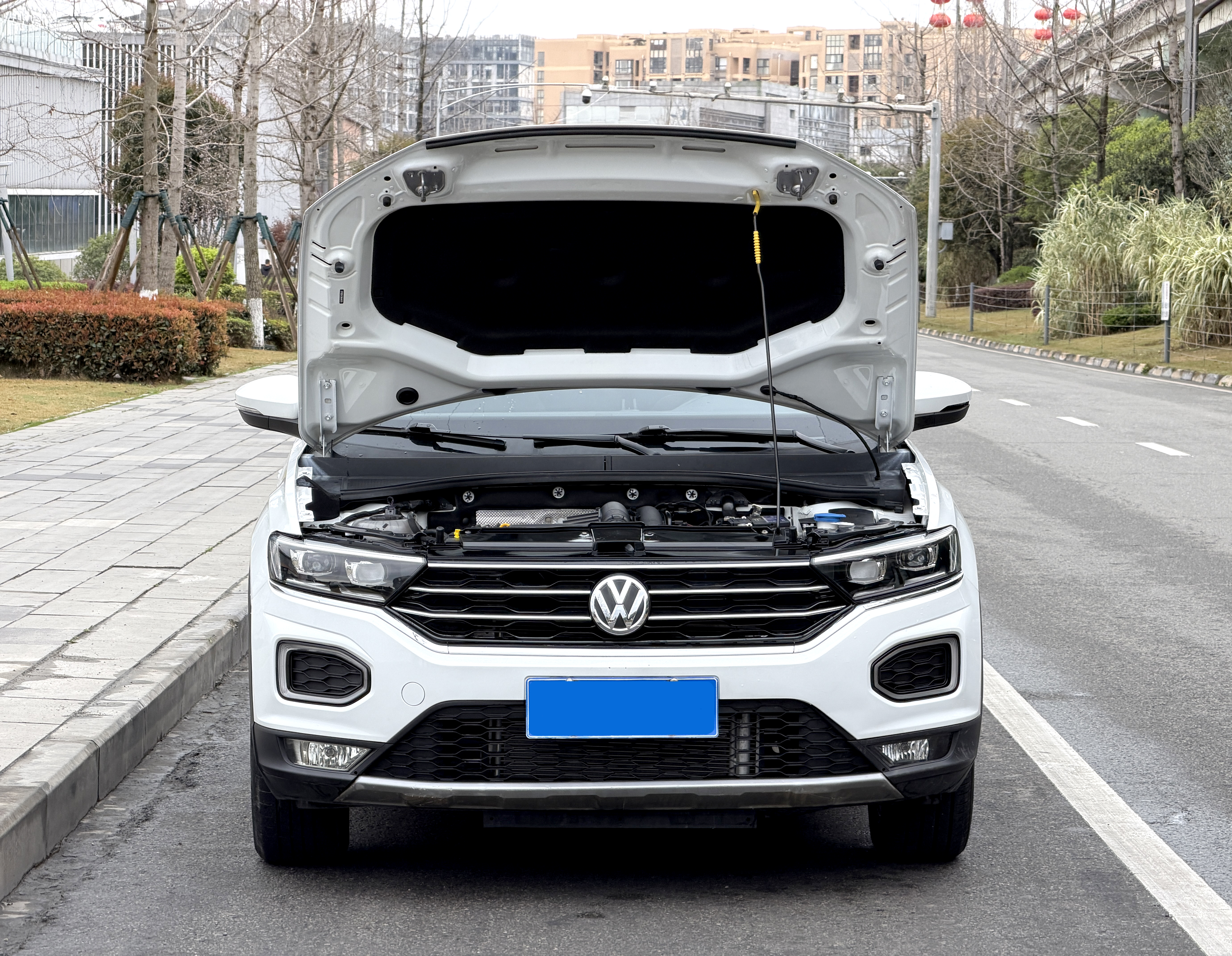 Volkswagen T-Roc 2023 car image #9