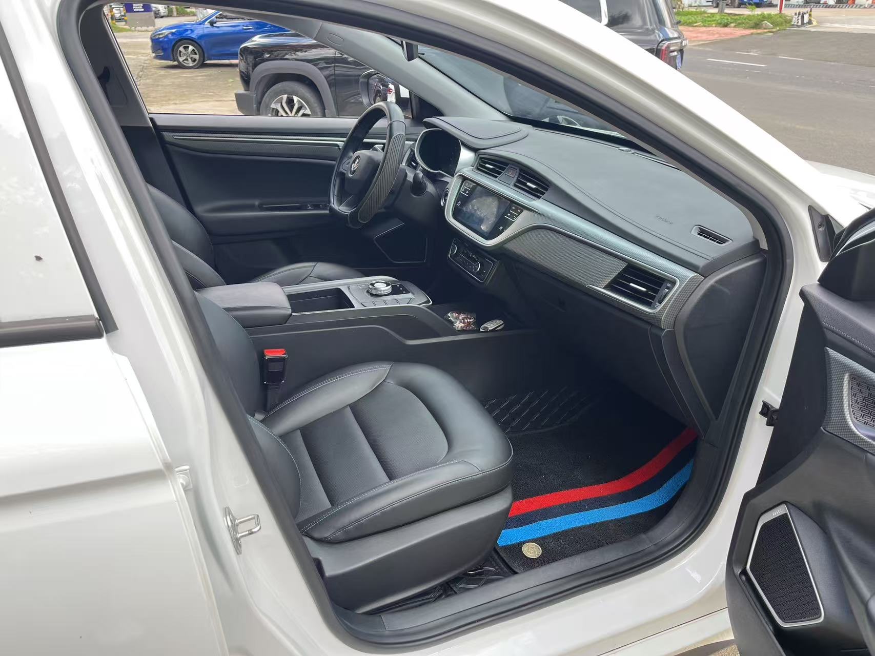 Livan Maple 60S 2022 imagen de coche #9