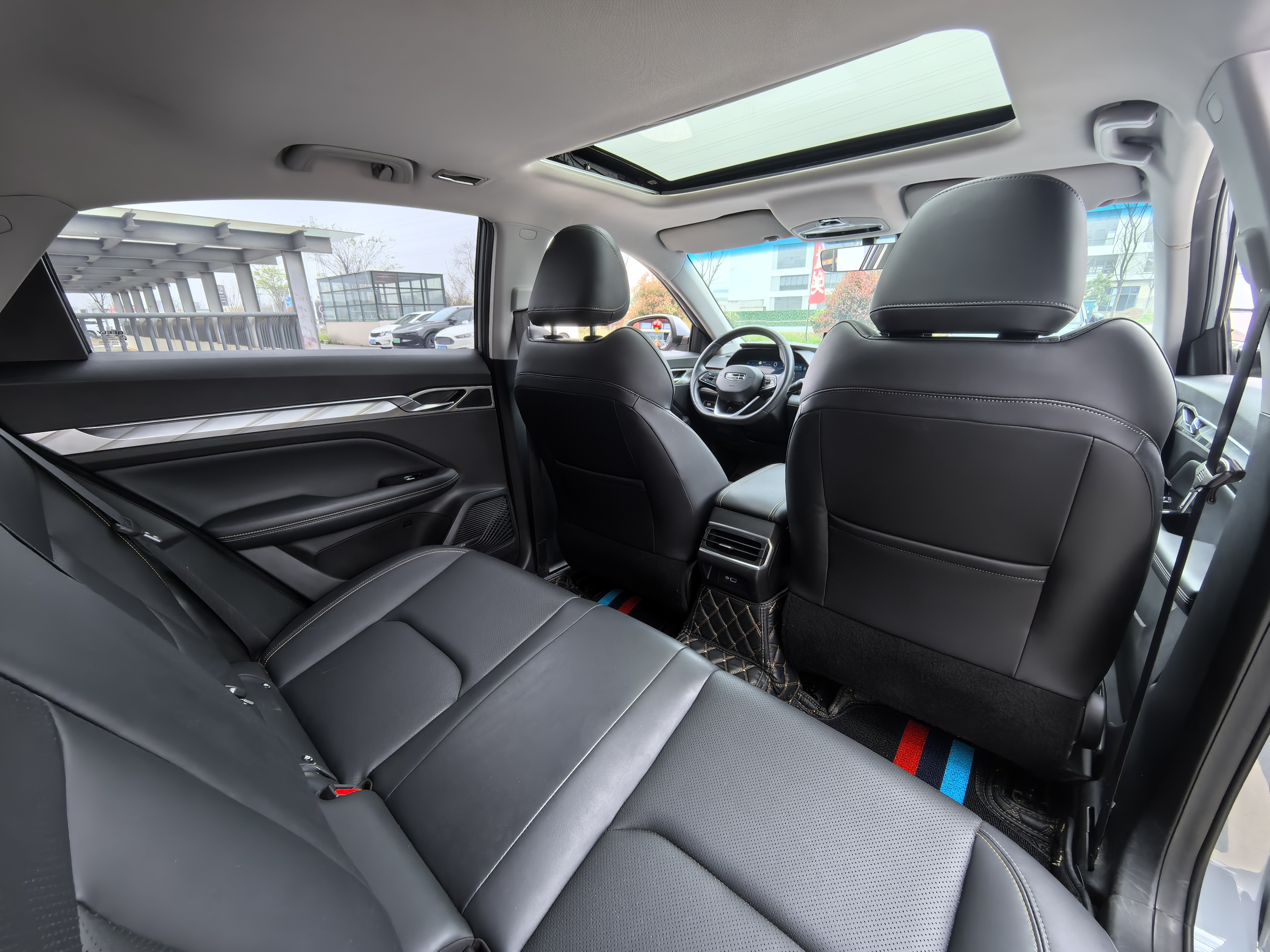 GEELY 2023 car image #9