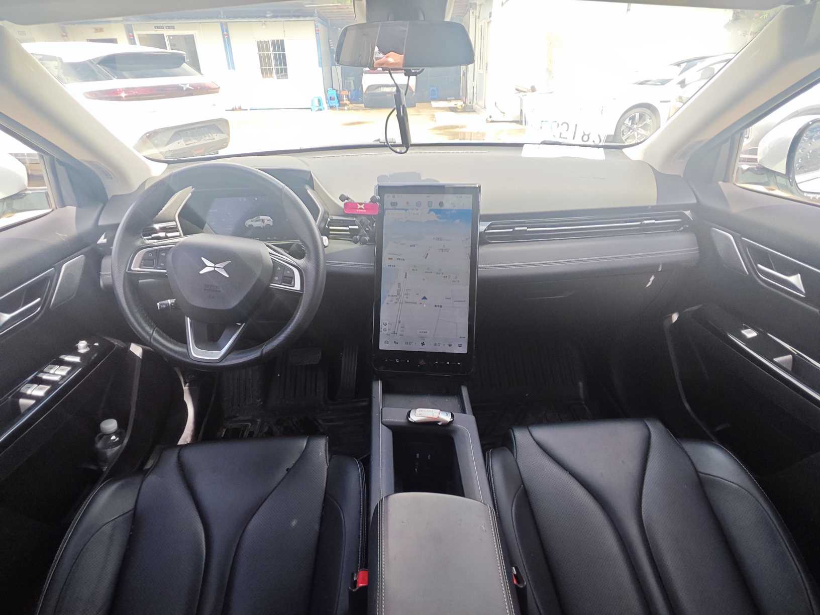 Xpeng 2023 car image #9
