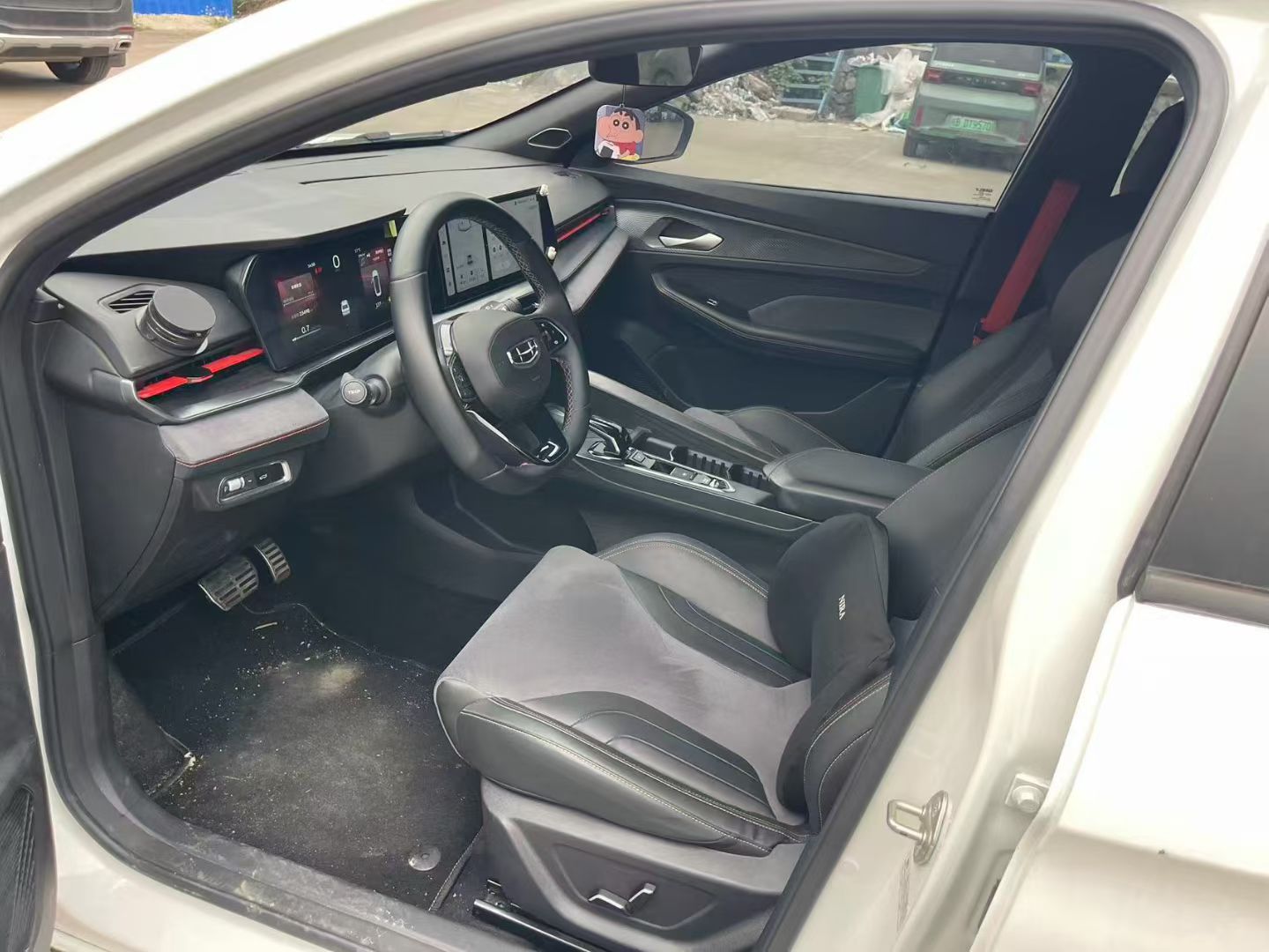 GEELY Binray 2022 car image #9