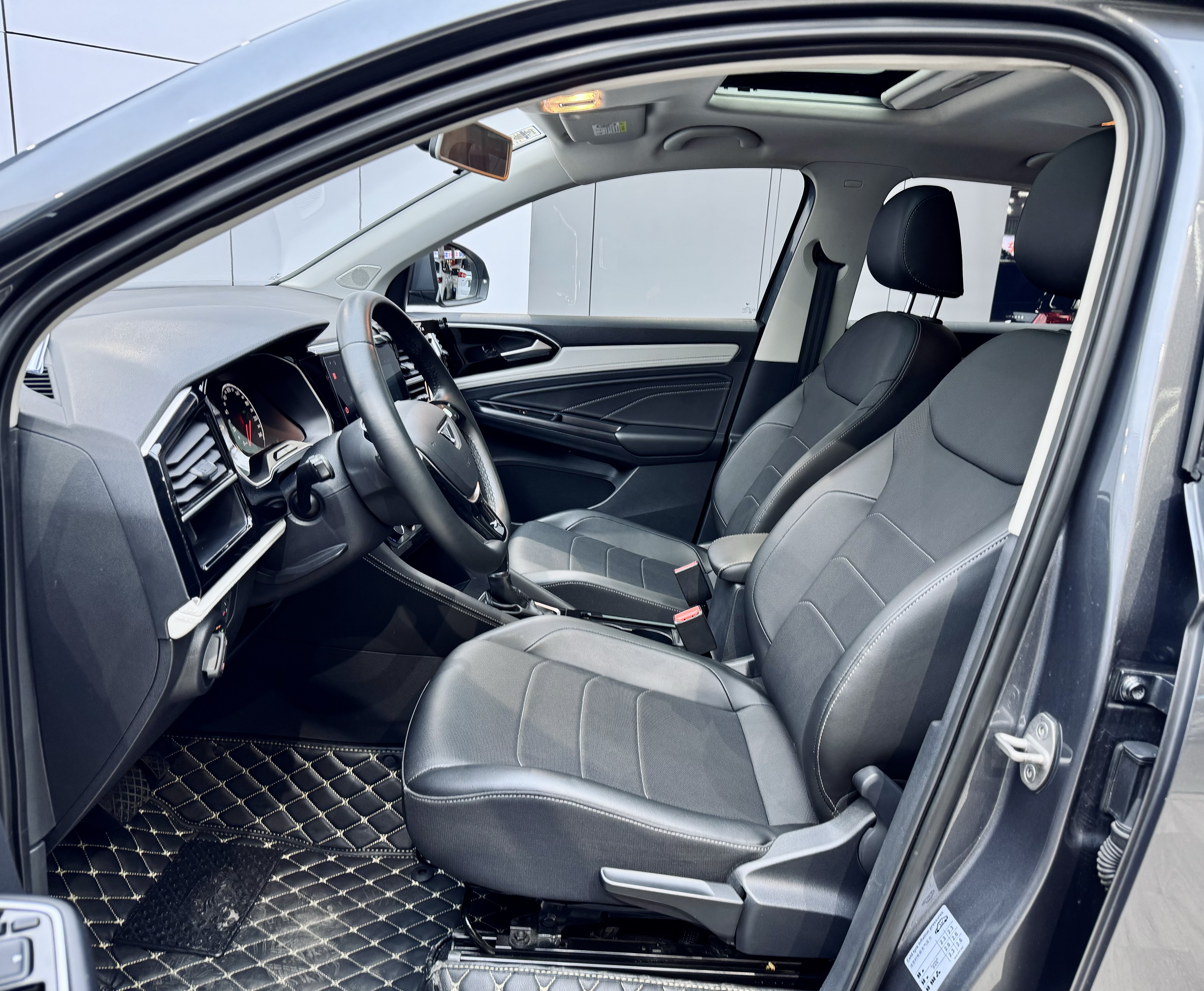 VS5 2022 #9 VS5 2022 car image #9