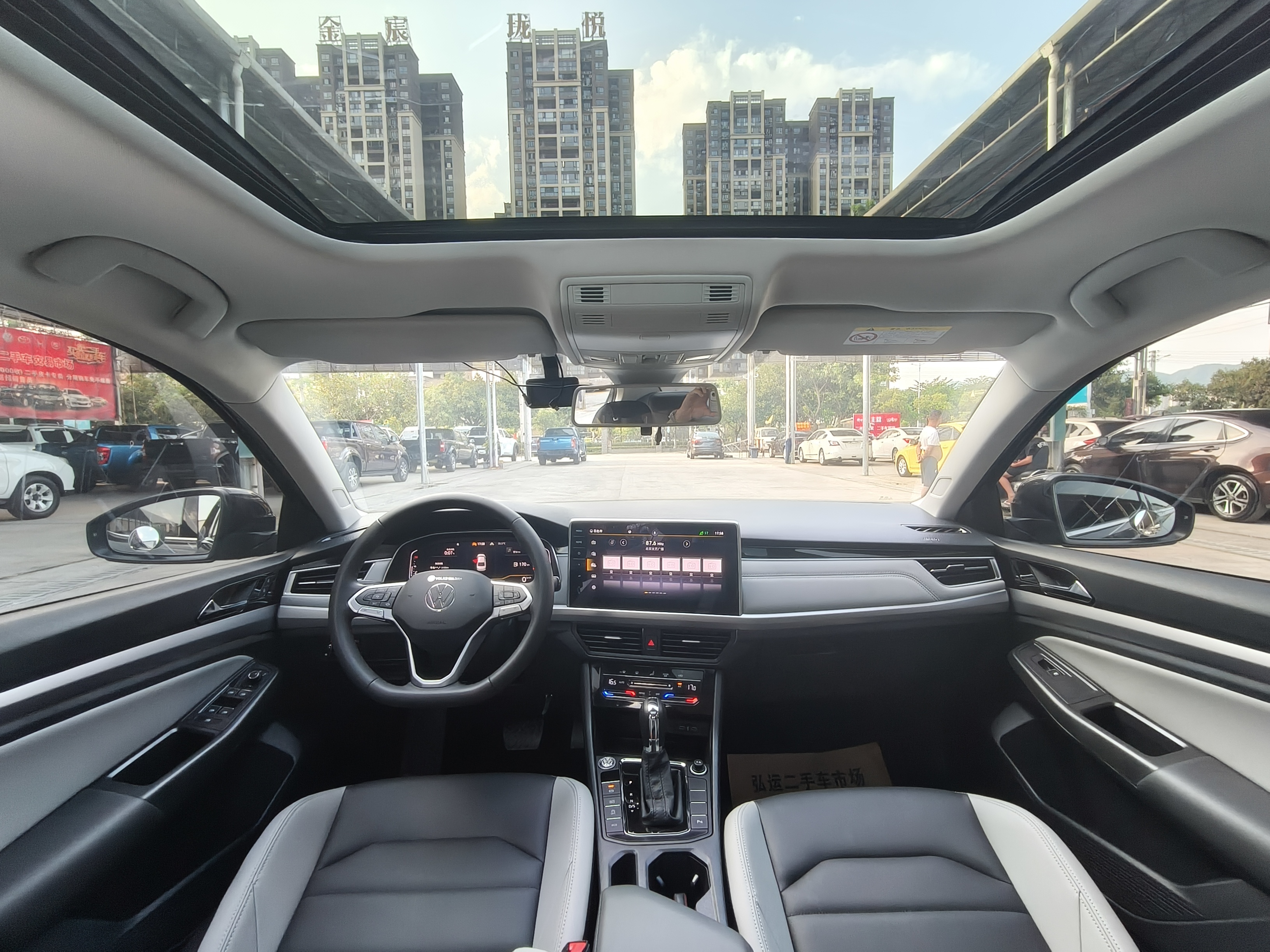 Volkswagen Bora 2023 immagine di auto #9