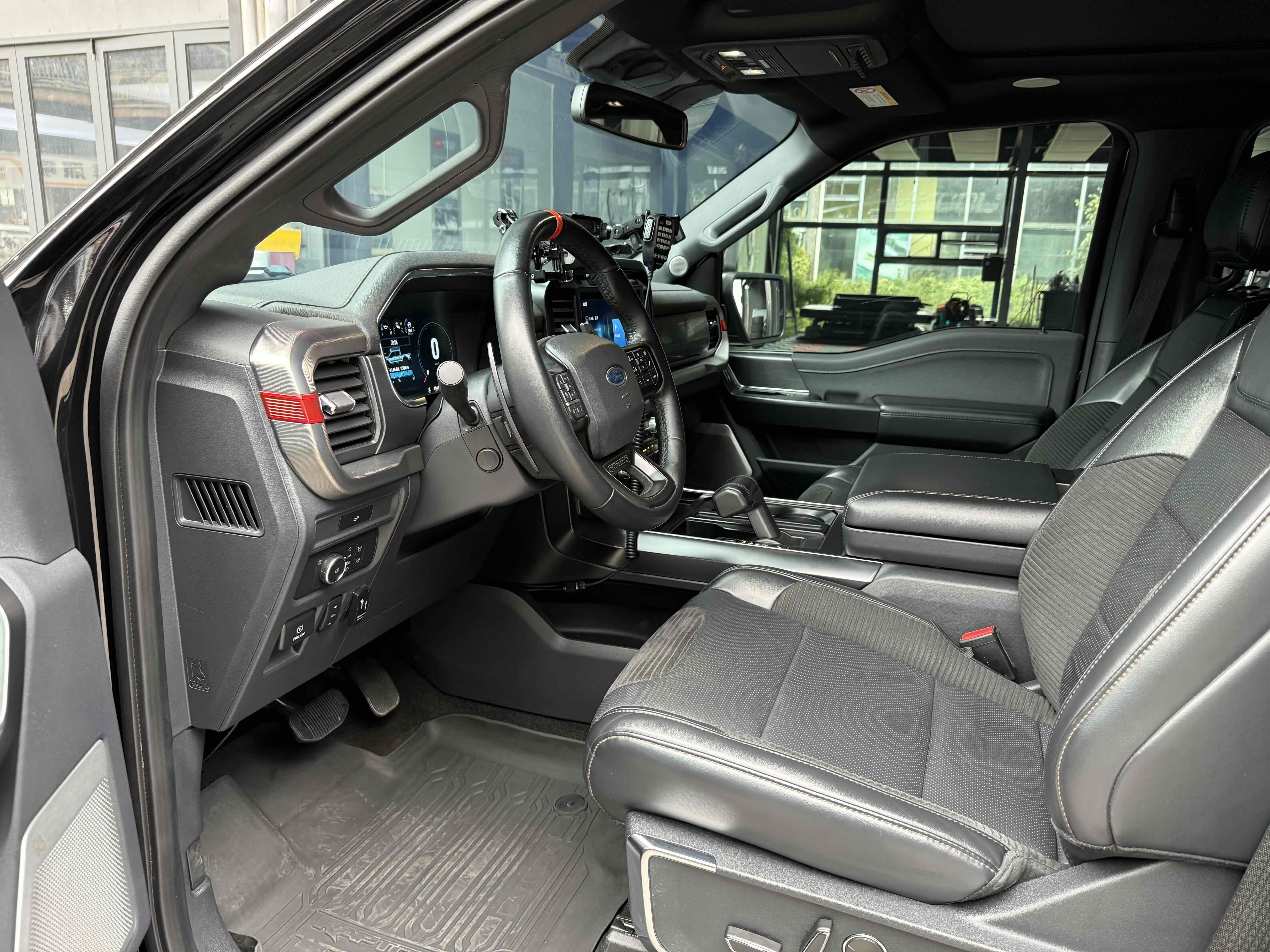 Ford F-150 Raptor 2023 car image #9