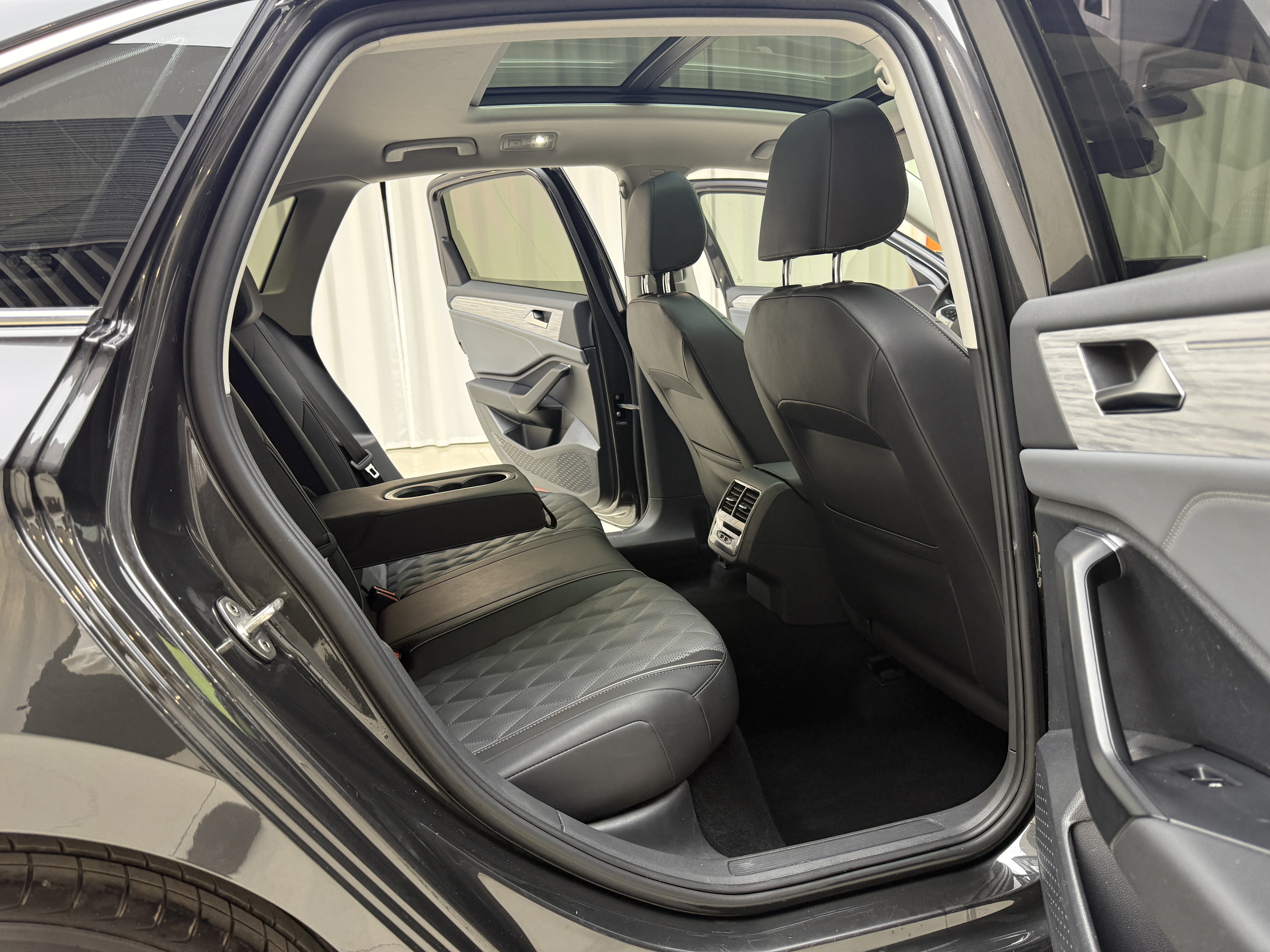 Volkswagen Sagitar 2022 car image #9