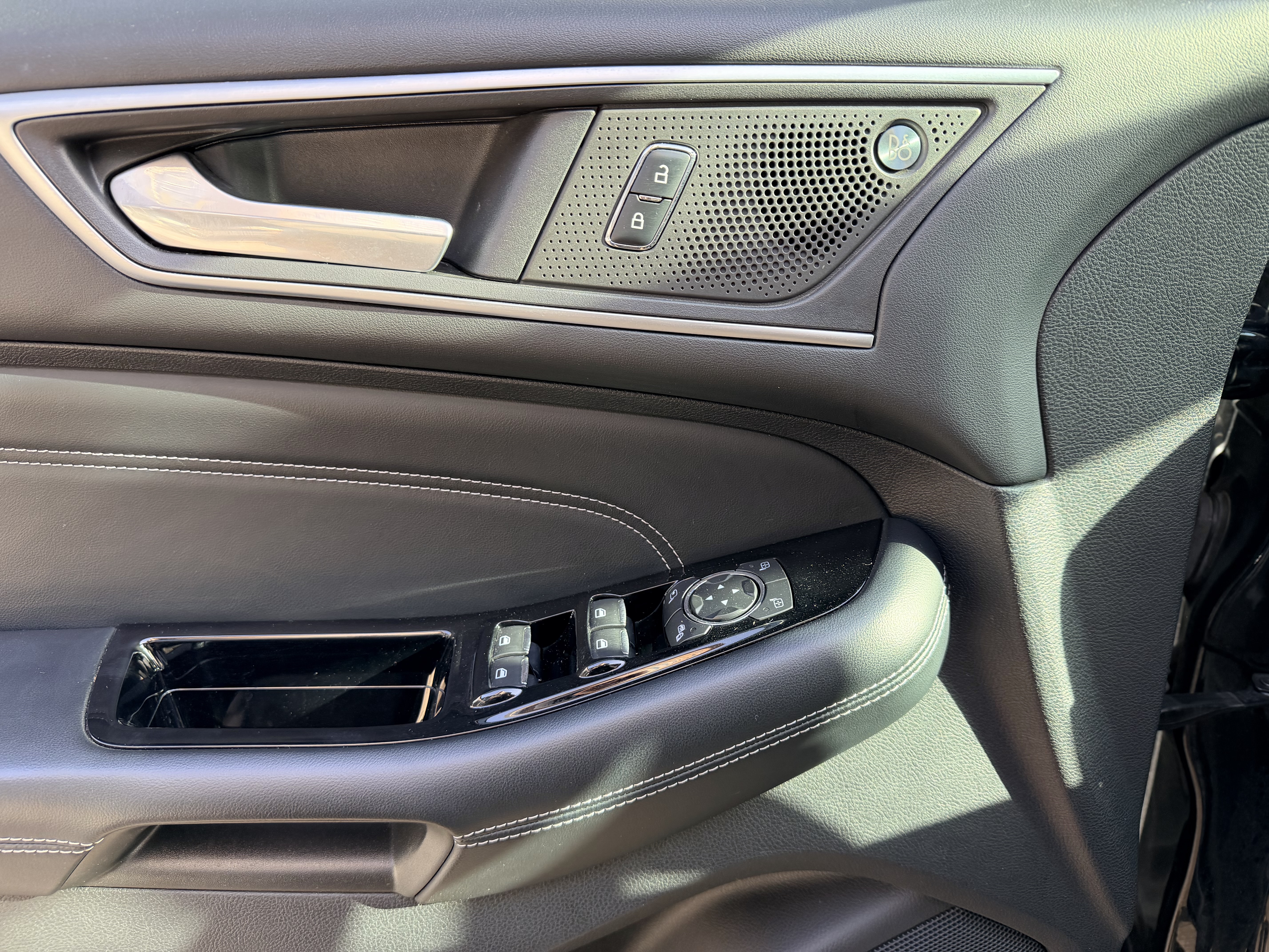 Ford Edge 2021 car image #9